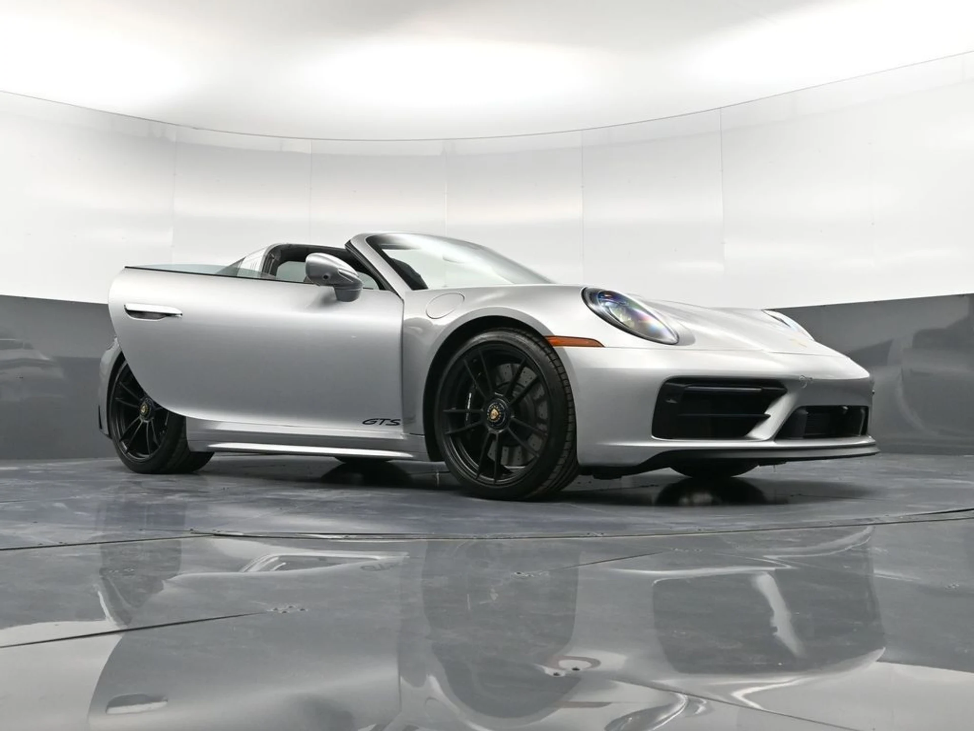 mph040_176135540_image_40_5c8c2d65d4