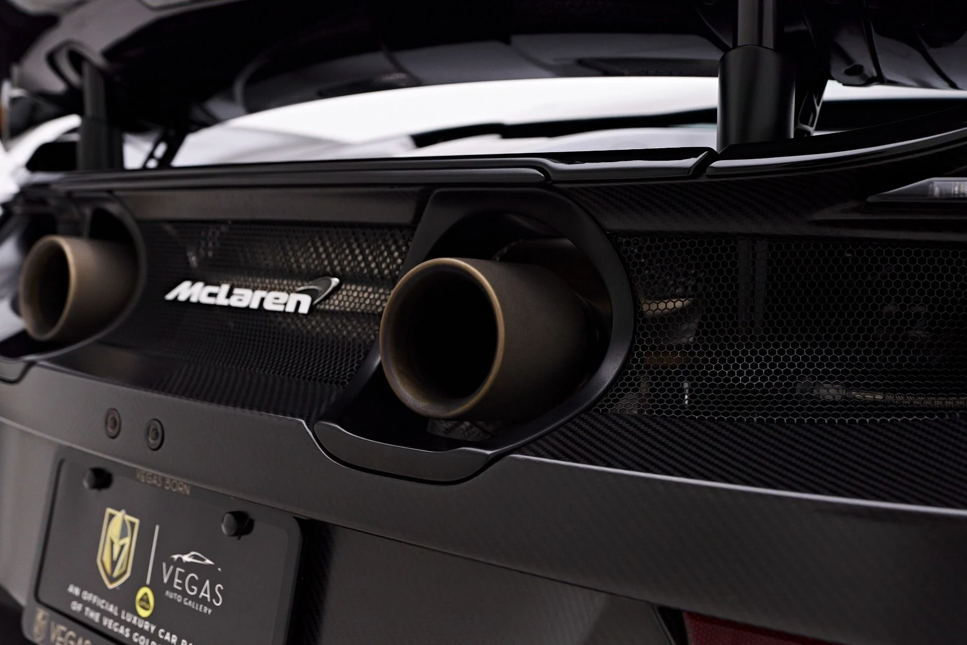 mph040_1769074556_Used_2016_Mc_Laren_675_LT_Base_1756862769_21988e8e75