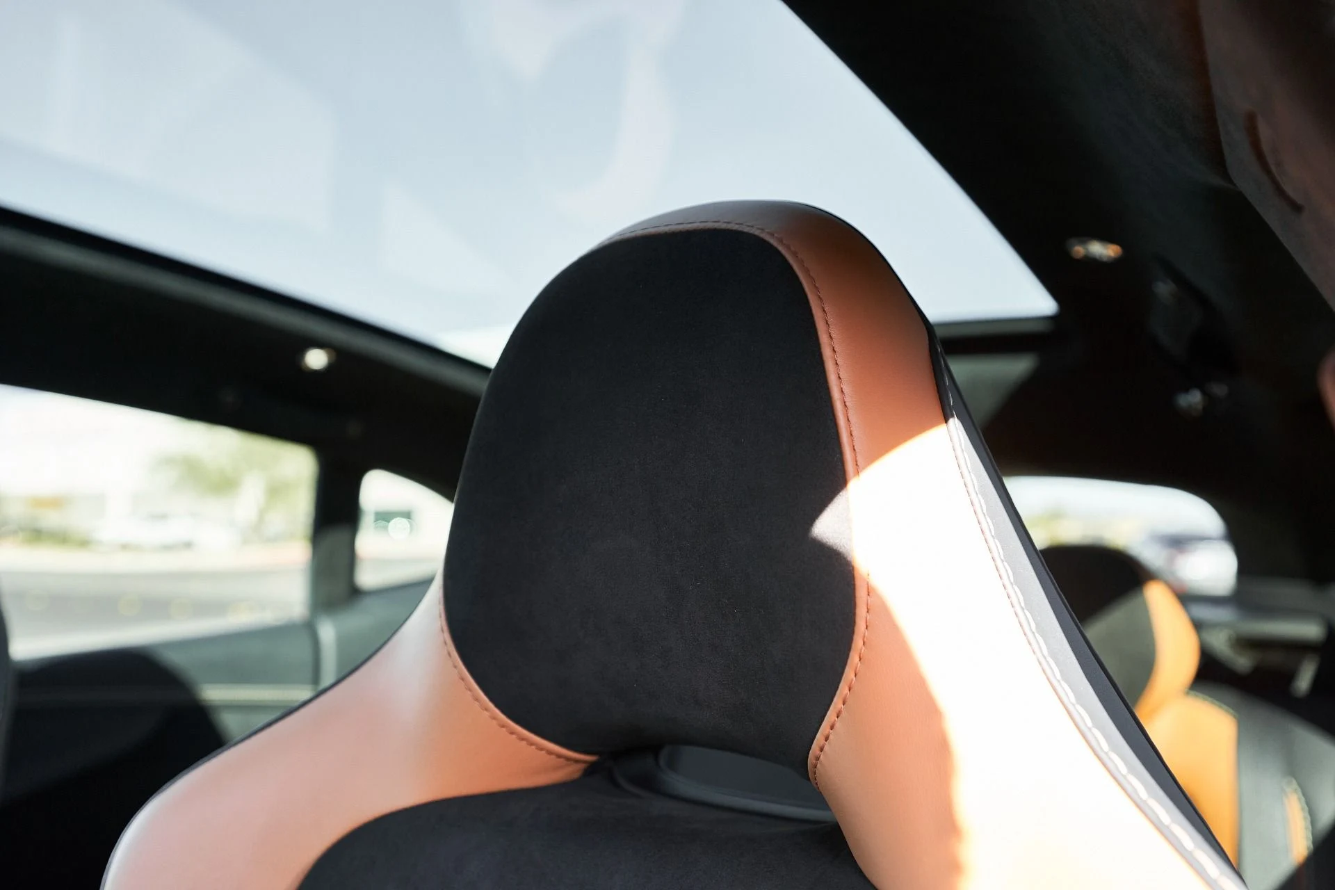mph040_1769145851_Used_2023_Aston_Martin_DBX_707_1759982313_71e889627c
