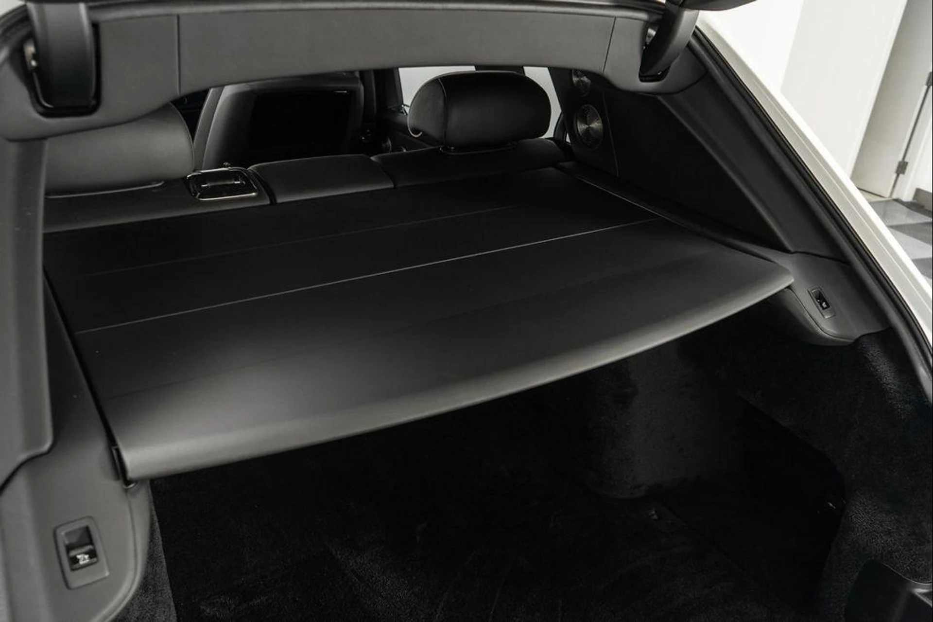 mph040_1791252569_i_Rz_VU_Na_SX_7v_R4_M_Py_K_Lt_UH_9neg_A8_0547afc2ed