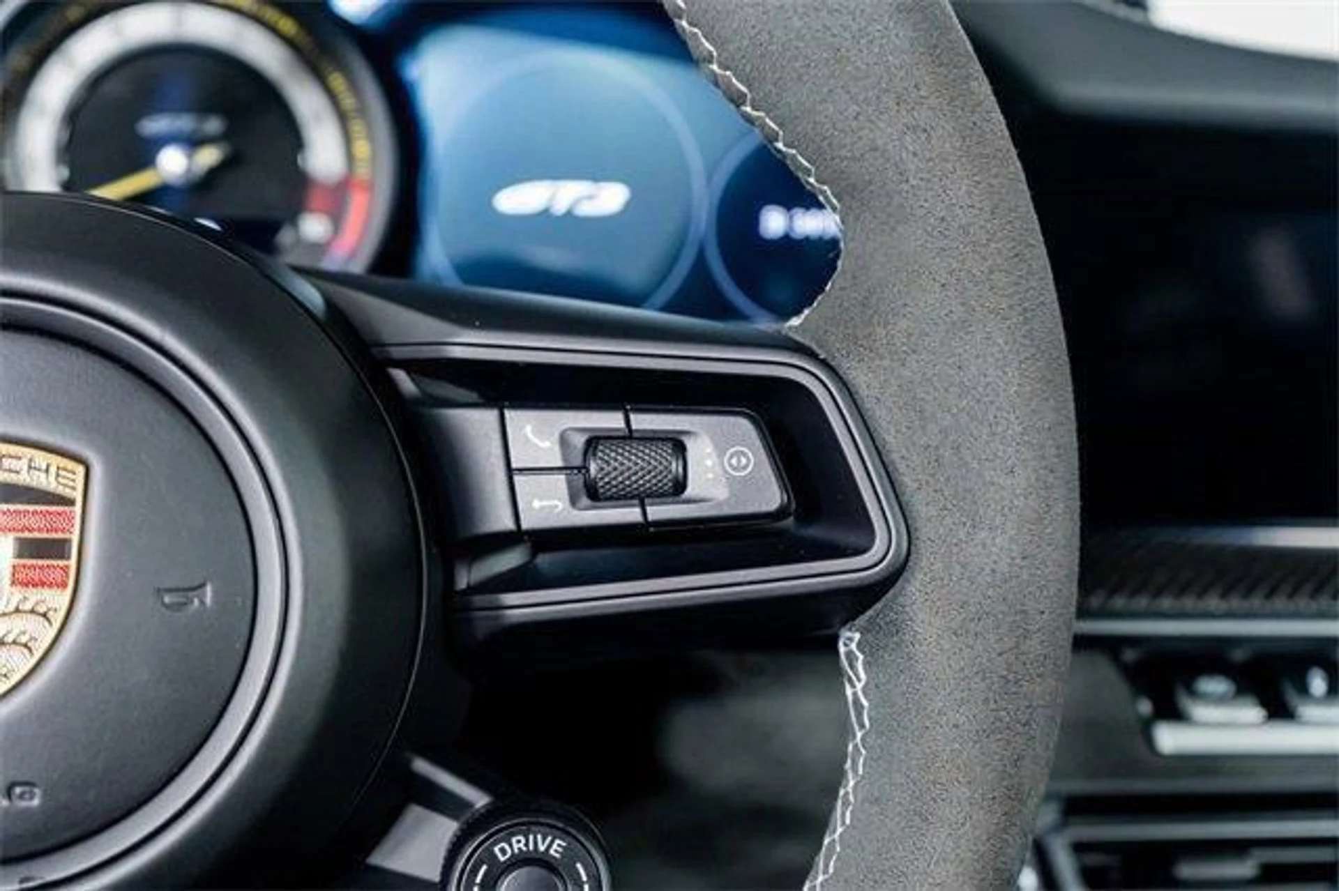 mph040_1791798056_b_RYF_0uq1_Qqo_QKIV_Ftm90_UYJ_0y_I_123460e9ca