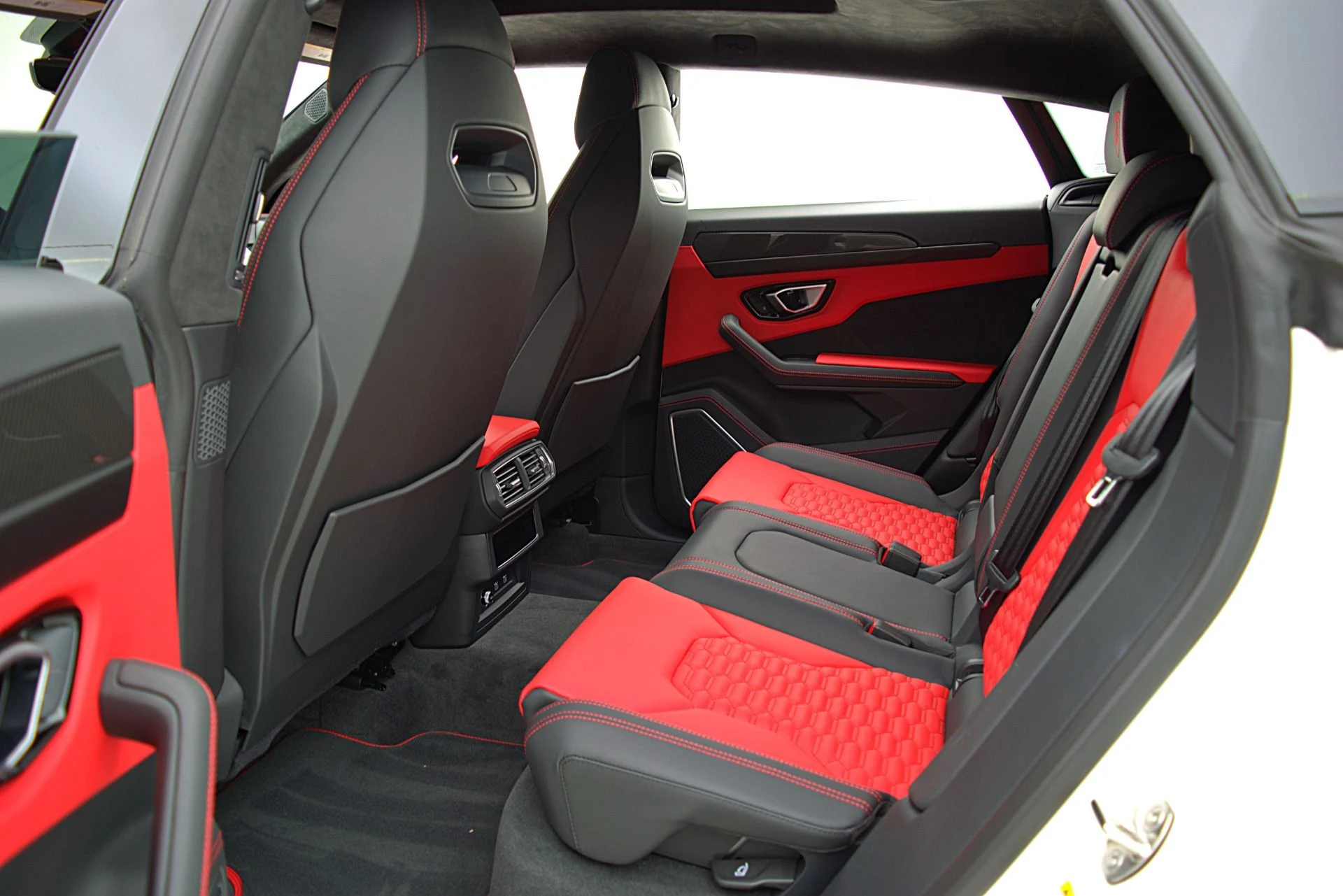 mph040_1806461730_Used_2022_Lamborghini_Urus_SELEZIONE_PRE_OWNED_CERTIFIED_5cb8028711