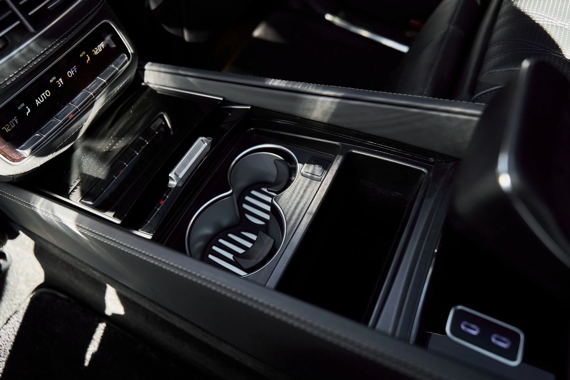 mph040_1809514654_Used_2024_Mercedes_Benz_GLS_Maybach_GLS_600_1766882837_e9d5e6bbf2