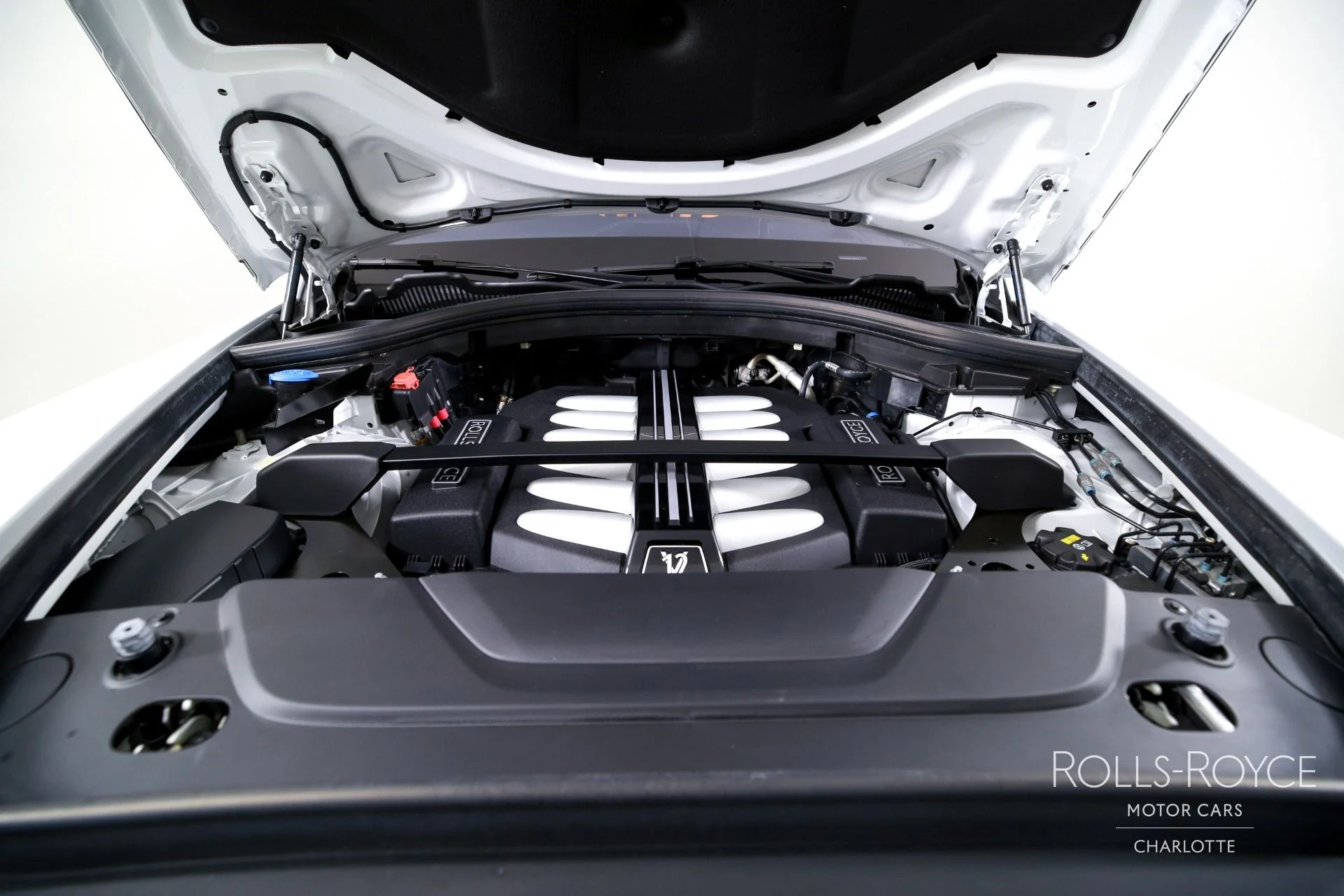 mph040_1843417510_Used_2020_Rolls_Royce_Cullinan_1778686897_978caddd17