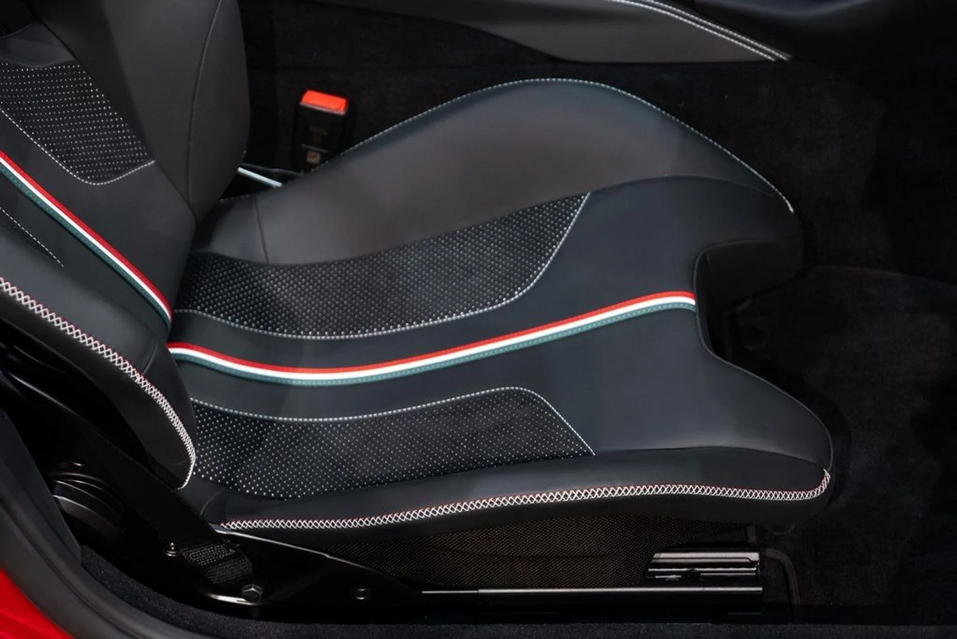 mph040_1852012522_b8ac859808f4036420ea1e80ef4544ba_41416d5c51