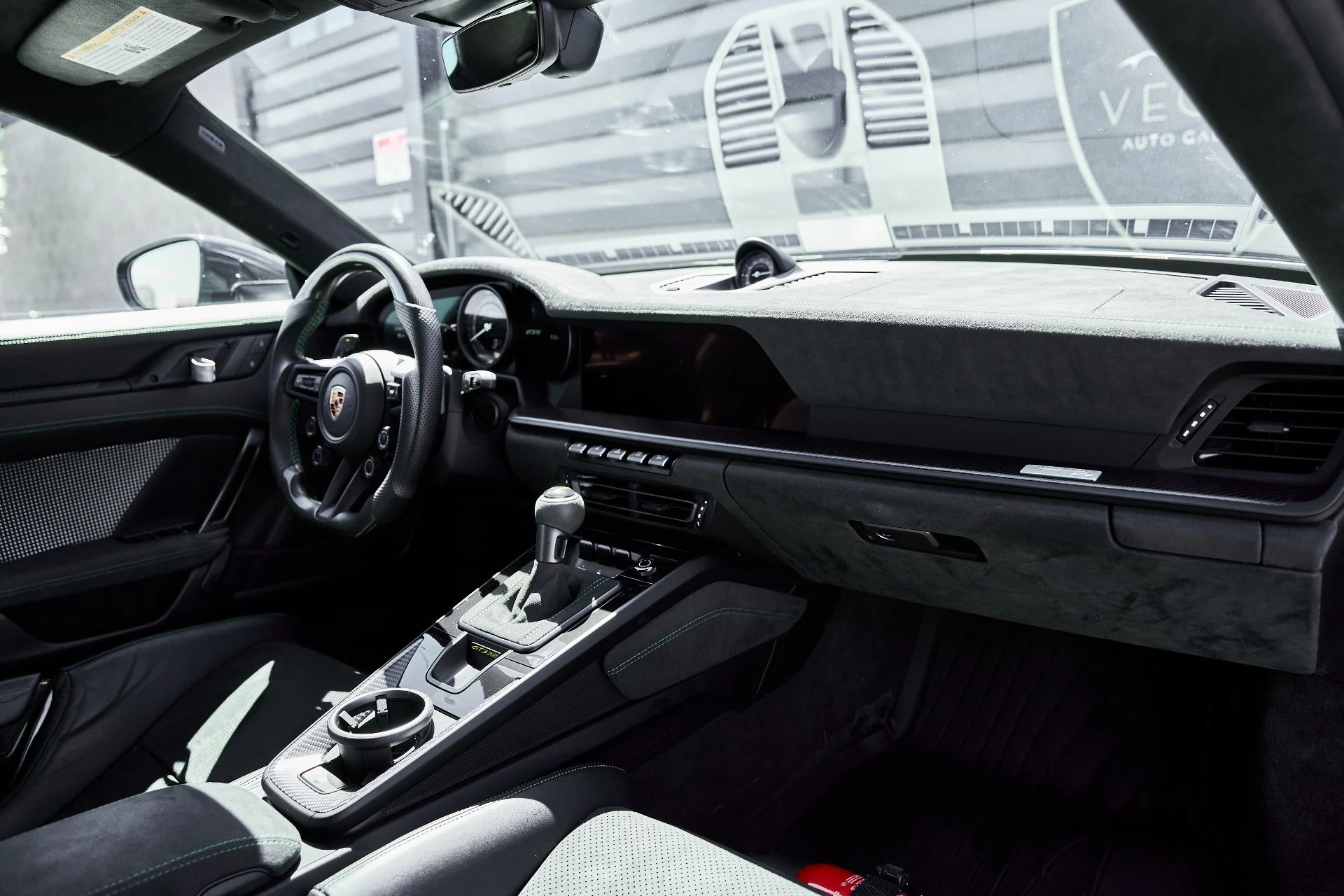 mph040_1858536638_Used_2025_Porsche_911_GT_3_RS_1776295571_4efb044022