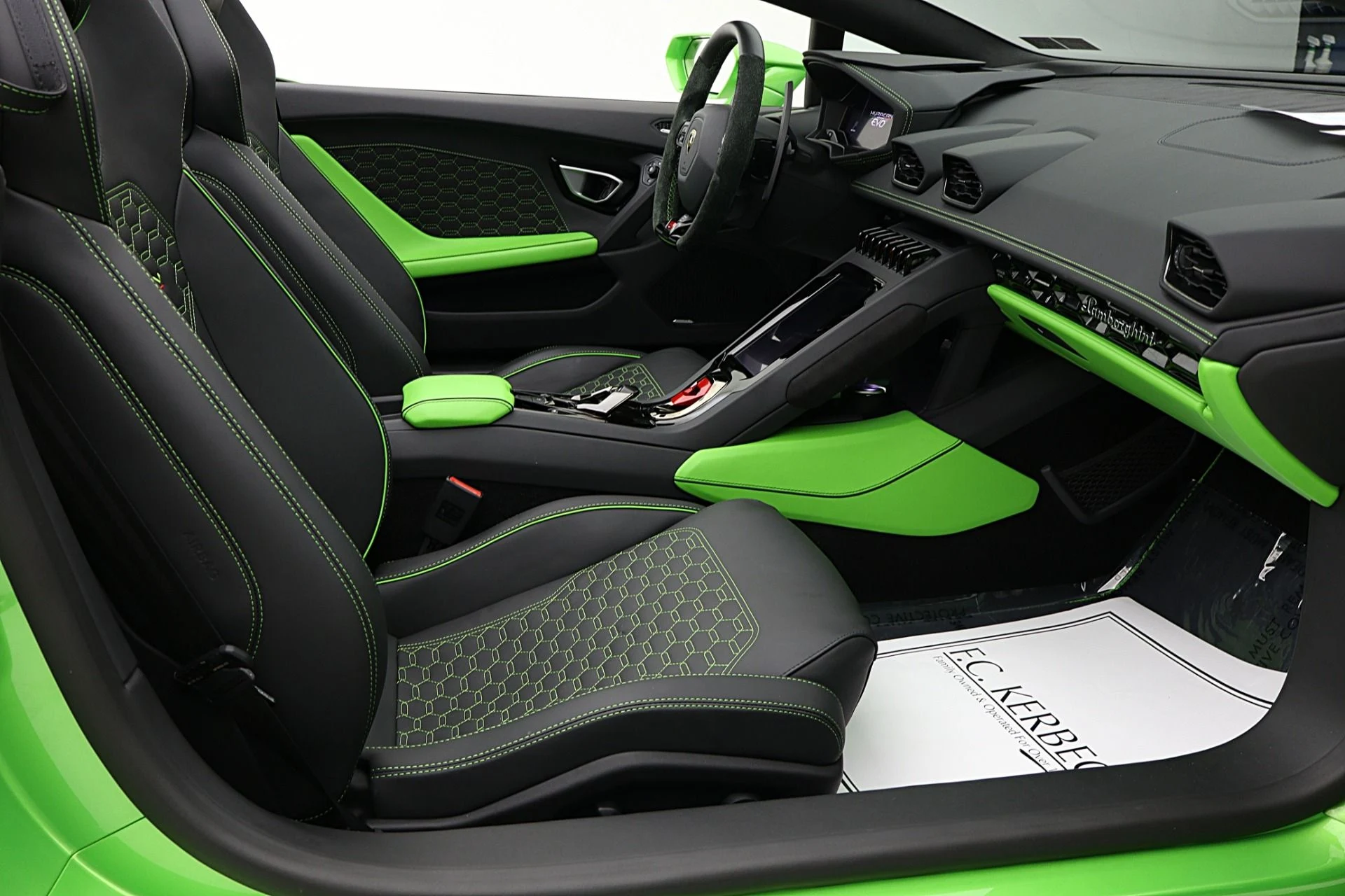 mph040_1870534424_Used_2023_Lamborghini_Huracan_EVO_Spyder_RWD_SELEZIONE_PRE_OWNED_CERTIFIED_d9059fd4f9