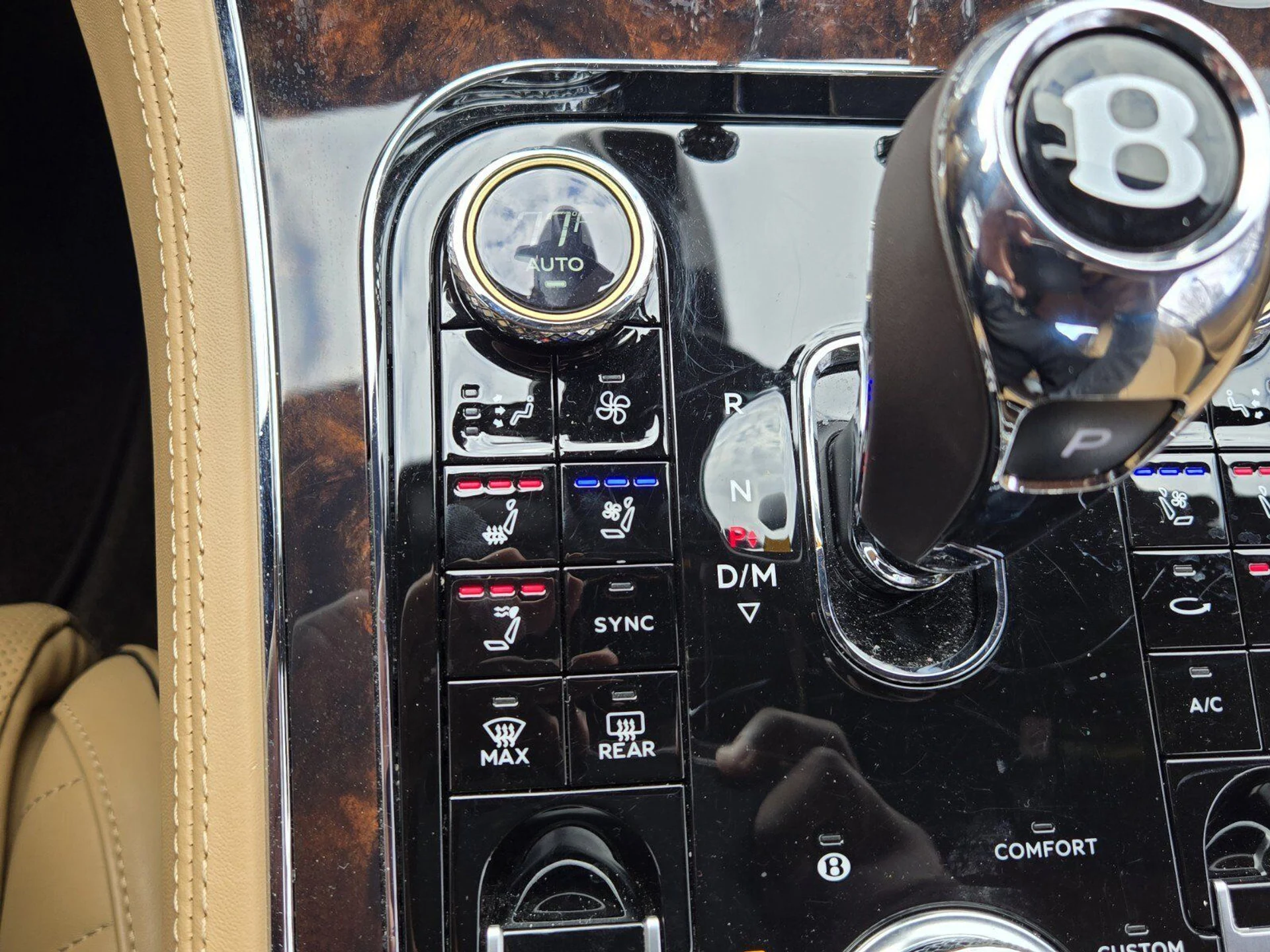 mph040_1872488065_c1906c6979ab26022968c27fc02f8395x_8ef33cf19d