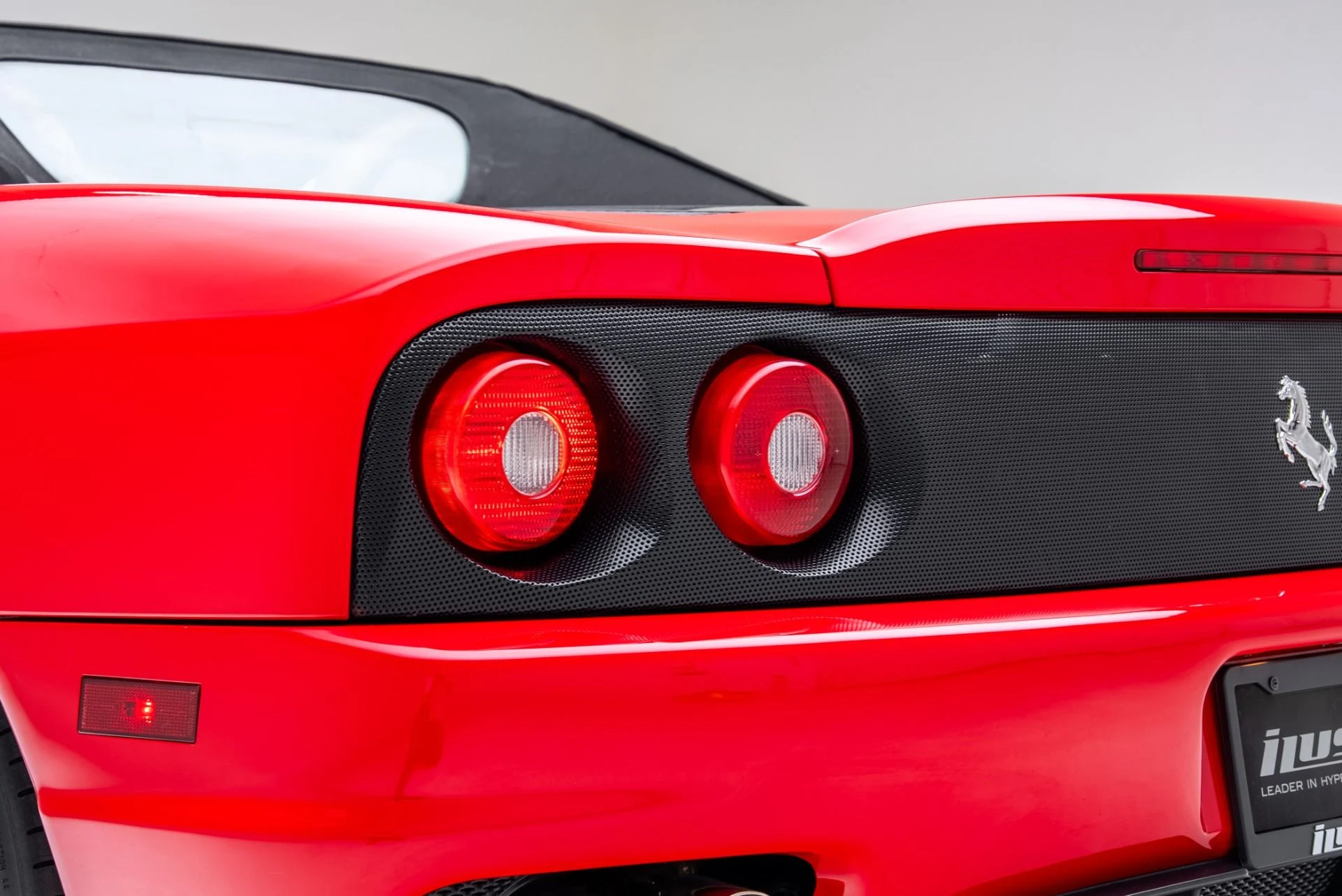 mph040_1877675098_Used_2004_Ferrari_360_Spider_1772051190_56a9e25c68