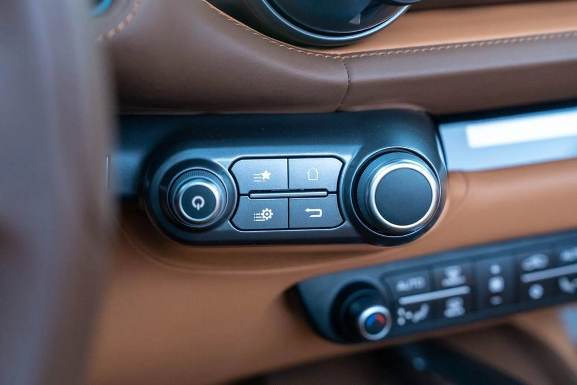 mph040_1881993198_d408cef6736340b8a4ab38cda1291a6f_0e85850cdf