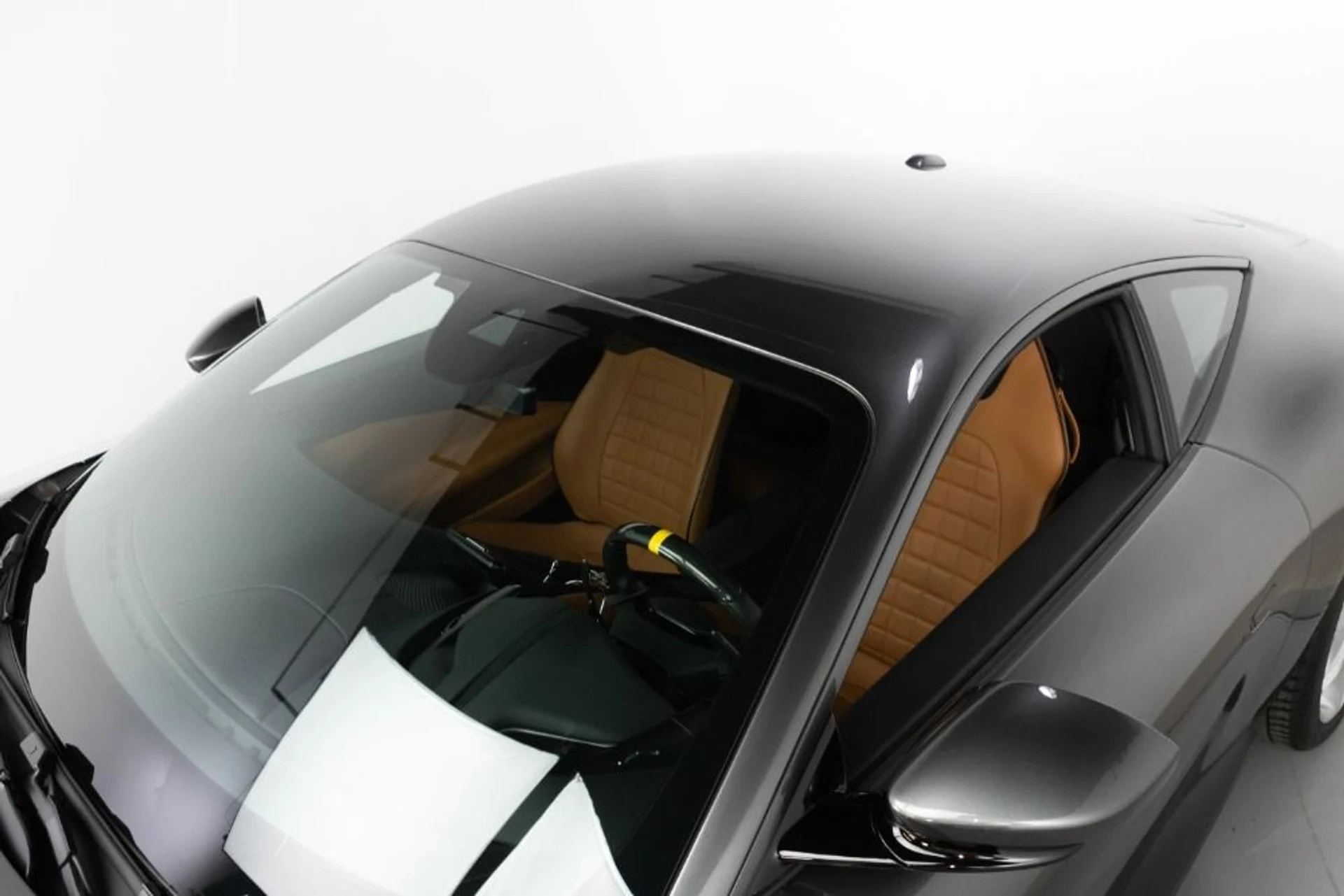 mph040_1885897449_Used_2023_Ferrari_Roma_a3b1661155