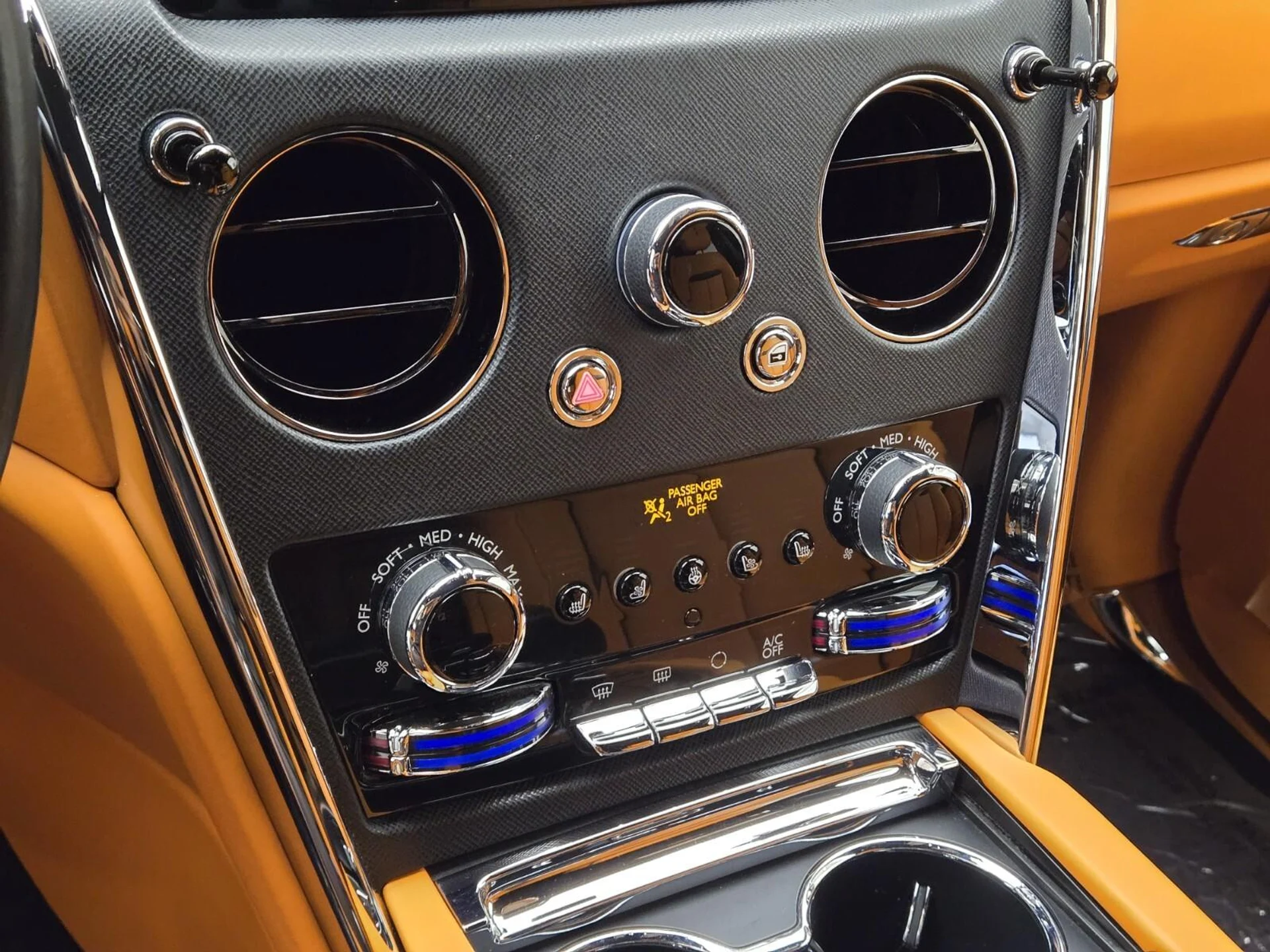 mph040_1891172712_Used_2022_Rolls_Royce_Cullinan_1761806153_a2c433398d