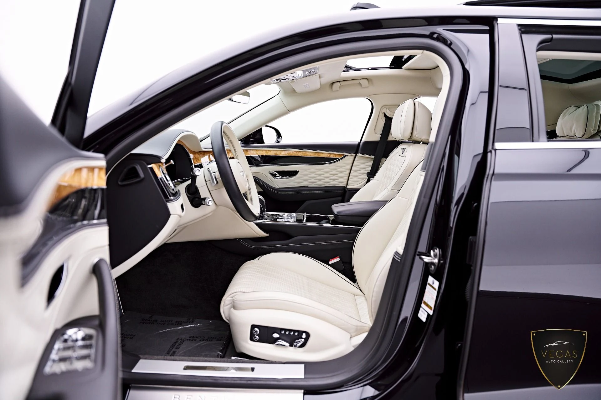 mph040_1901365395_Used_2022_Bentley_Flying_Spur_V8_1782495078_991c35018a