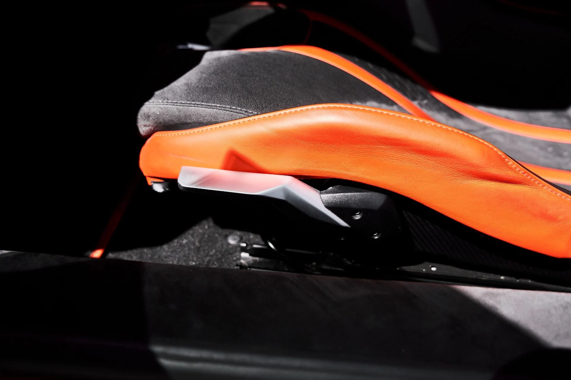 mph040_1901524212_Used_2023_Lamborghini_Huracan_Tecnica_Base_1776477117_1eff89f4e9