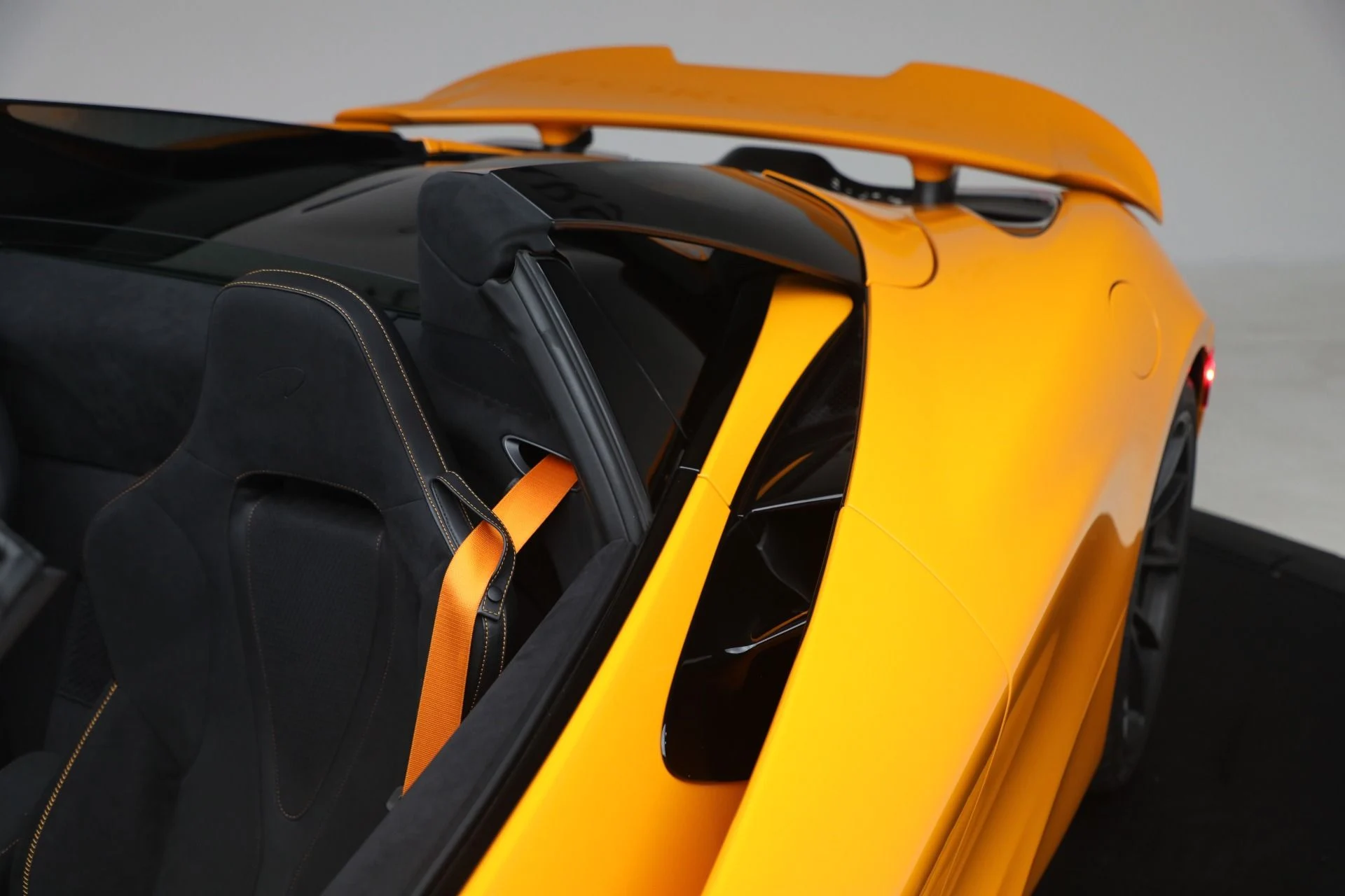 mph040_1916306719_Used_2025_Mc_Laren_750_S_Spider_Performance_178e9e8b59