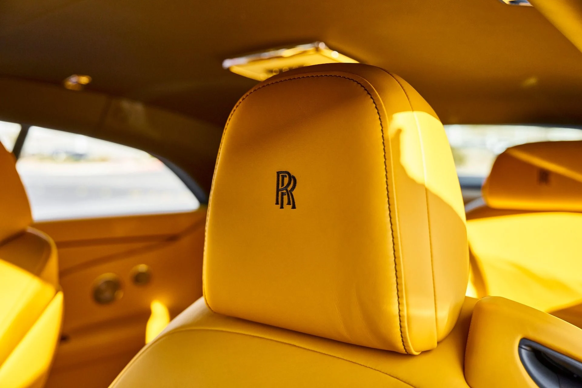 mph040_1917376253_Used_2025_Rolls_Royce_Spectre_BLACK_BADGE_1769482387_4767b343b0