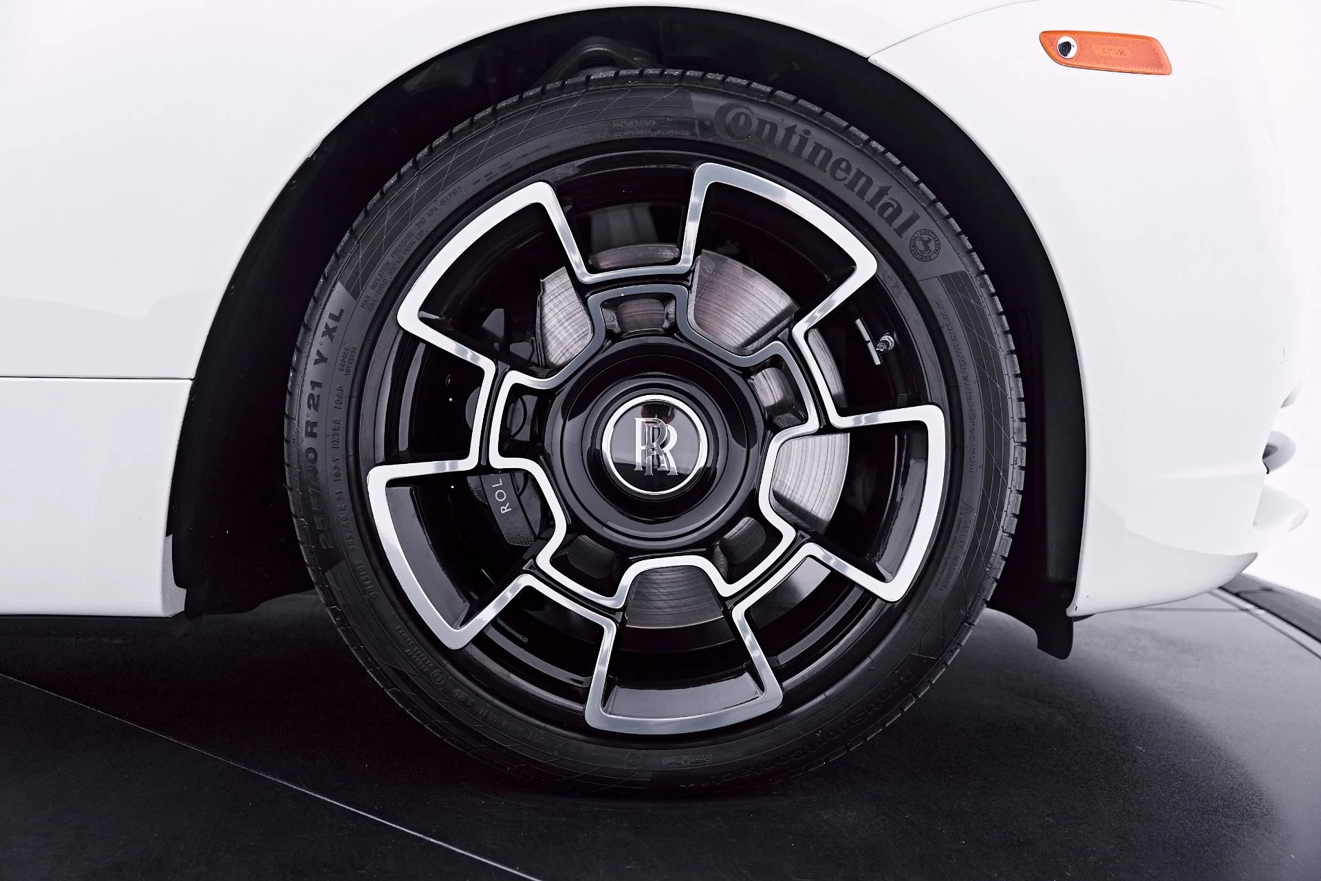mph040_192488343_Used_2020_Rolls_Royce_Dawn_Base_1781914116_b97ebf8d1c