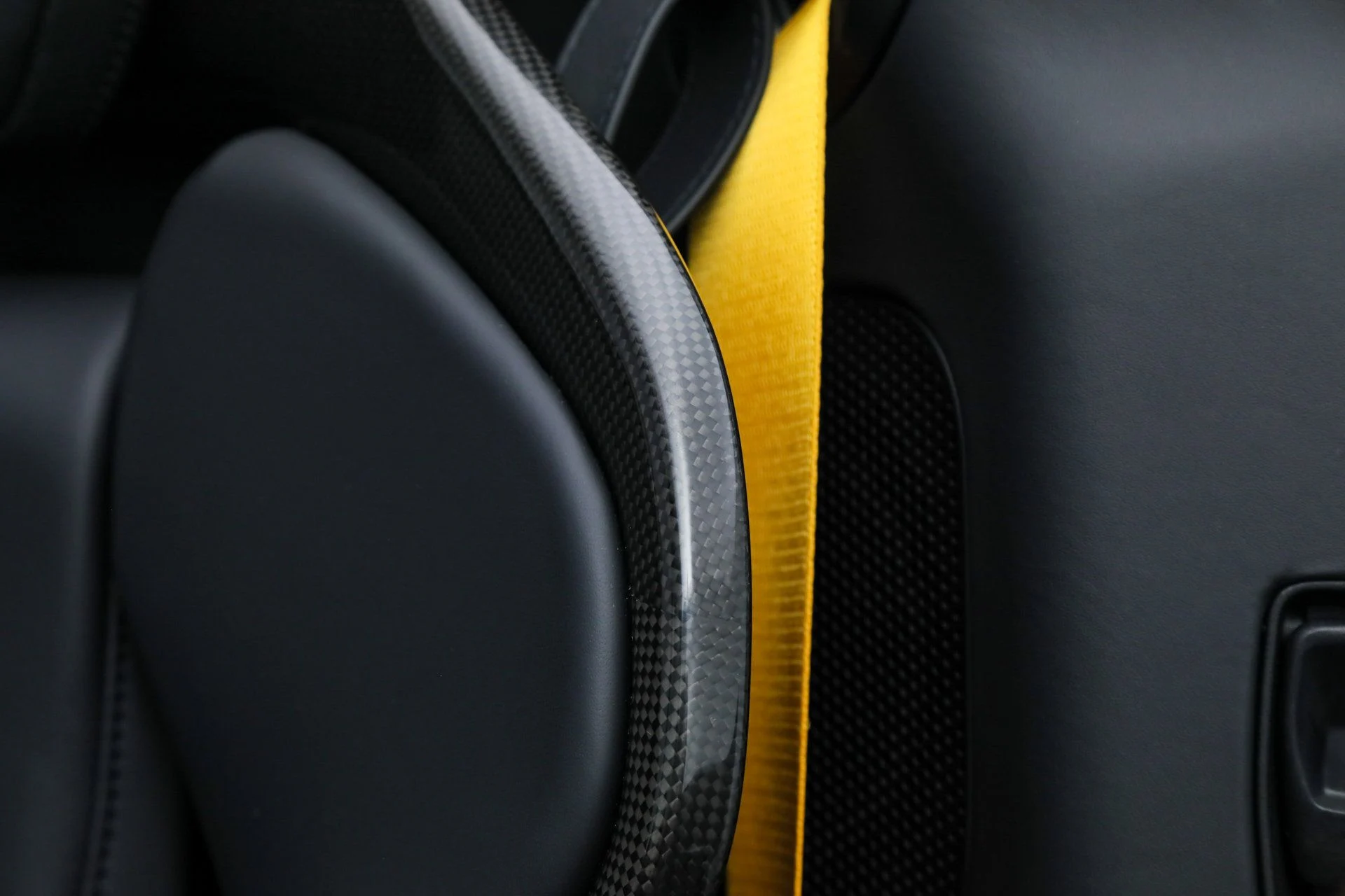 mph040_1930292543_ea01c6e93c6a2605bba5e6b8441dd114_0d29bc259f