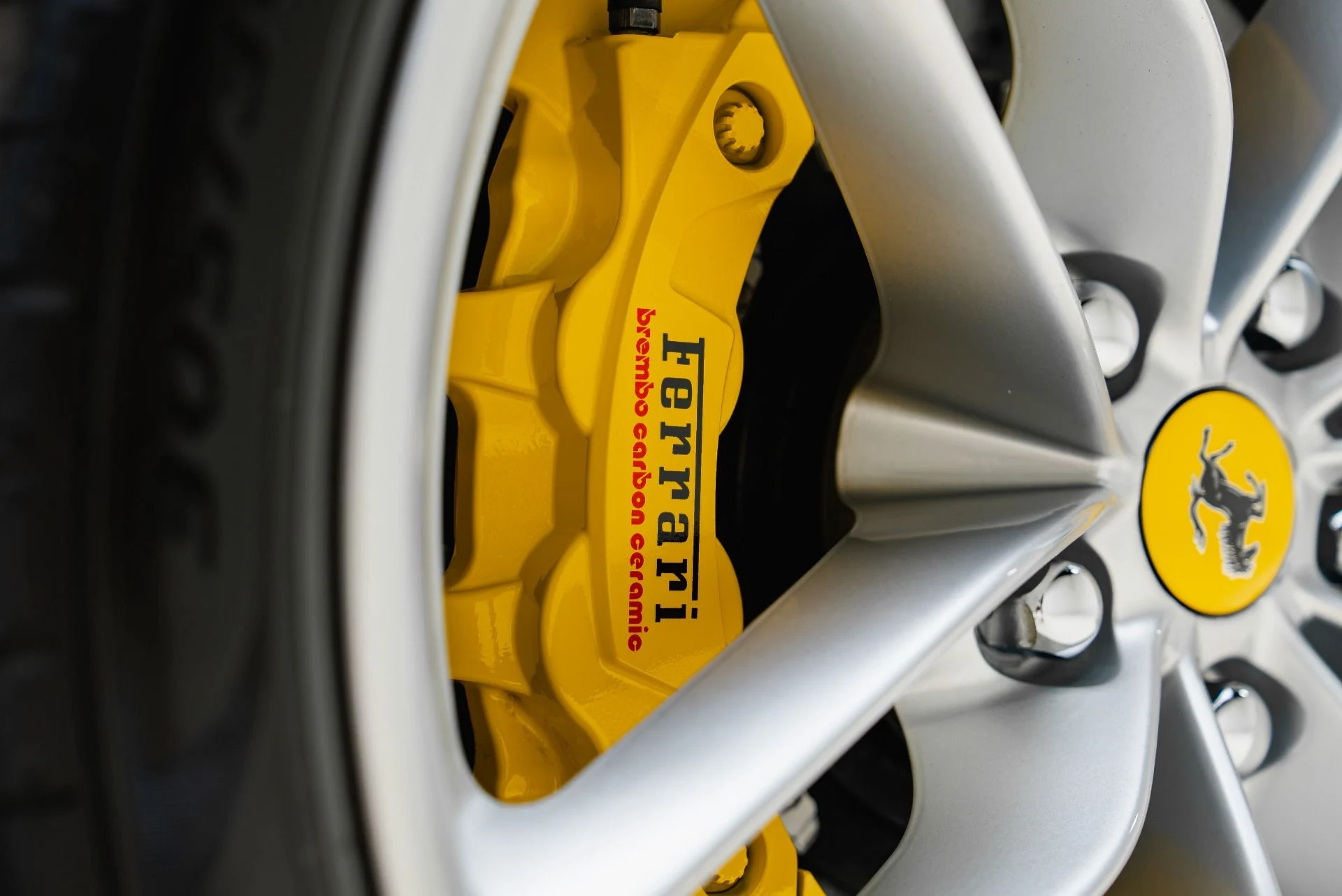 mph040_1932898555_Used_2017_Ferrari_488_GTB_1785538358_292b05c9e4