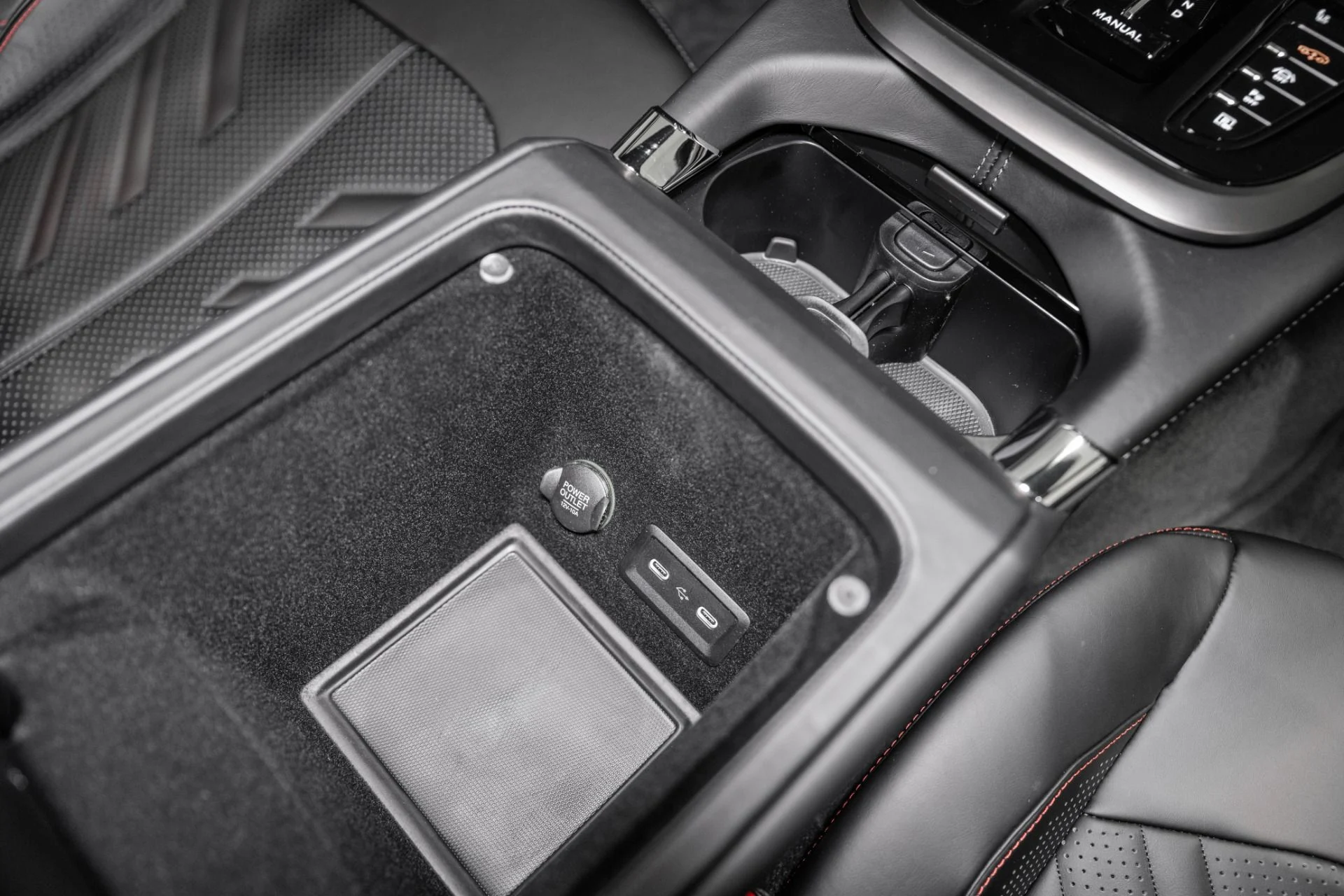 mph040_193307944_New_2026_Aston_Martin_DBX_S_1765985660_f876b312f3