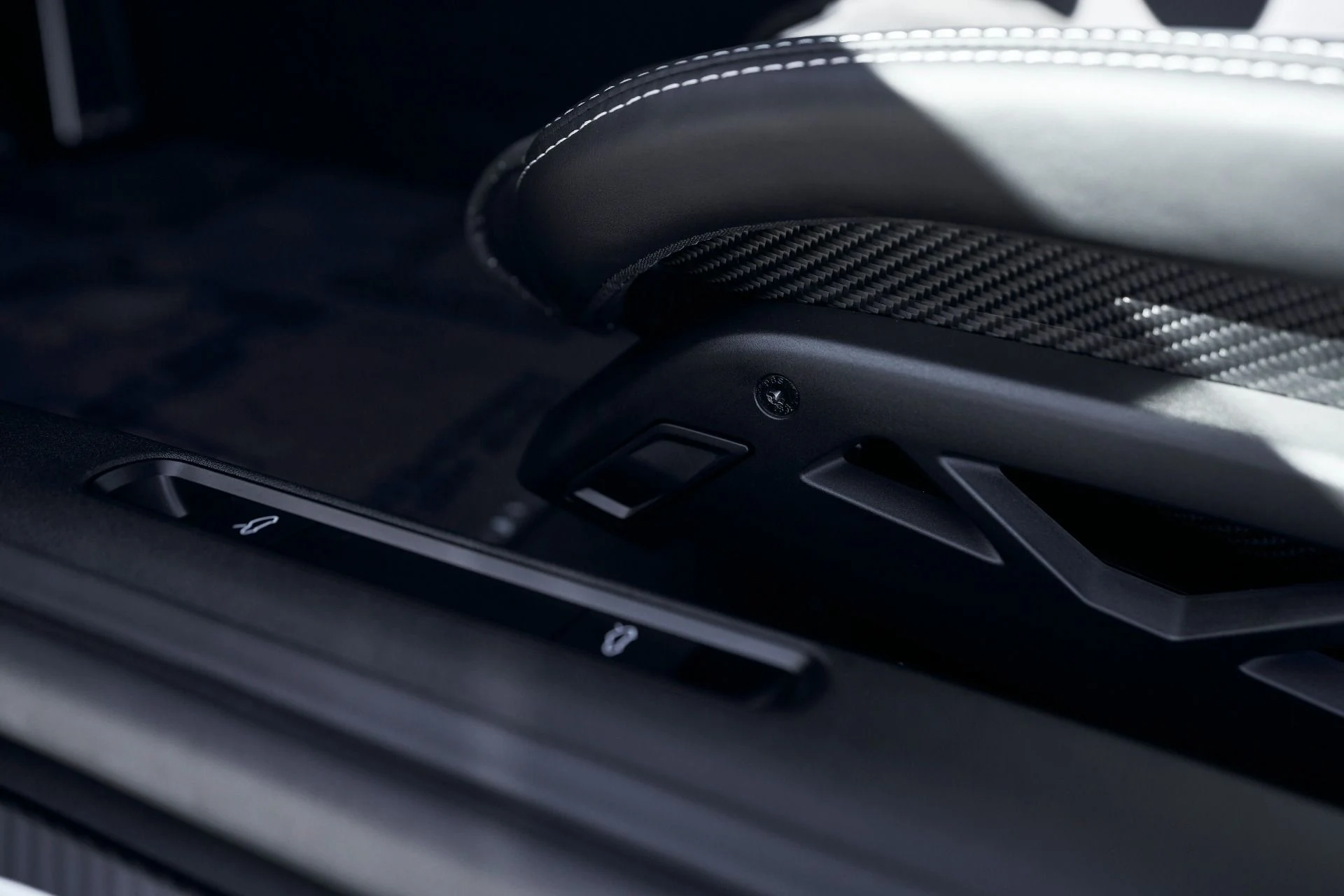 mph040_1935420489_Used_2025_Porsche_911_GT_3_1760570023_91adf47fd5