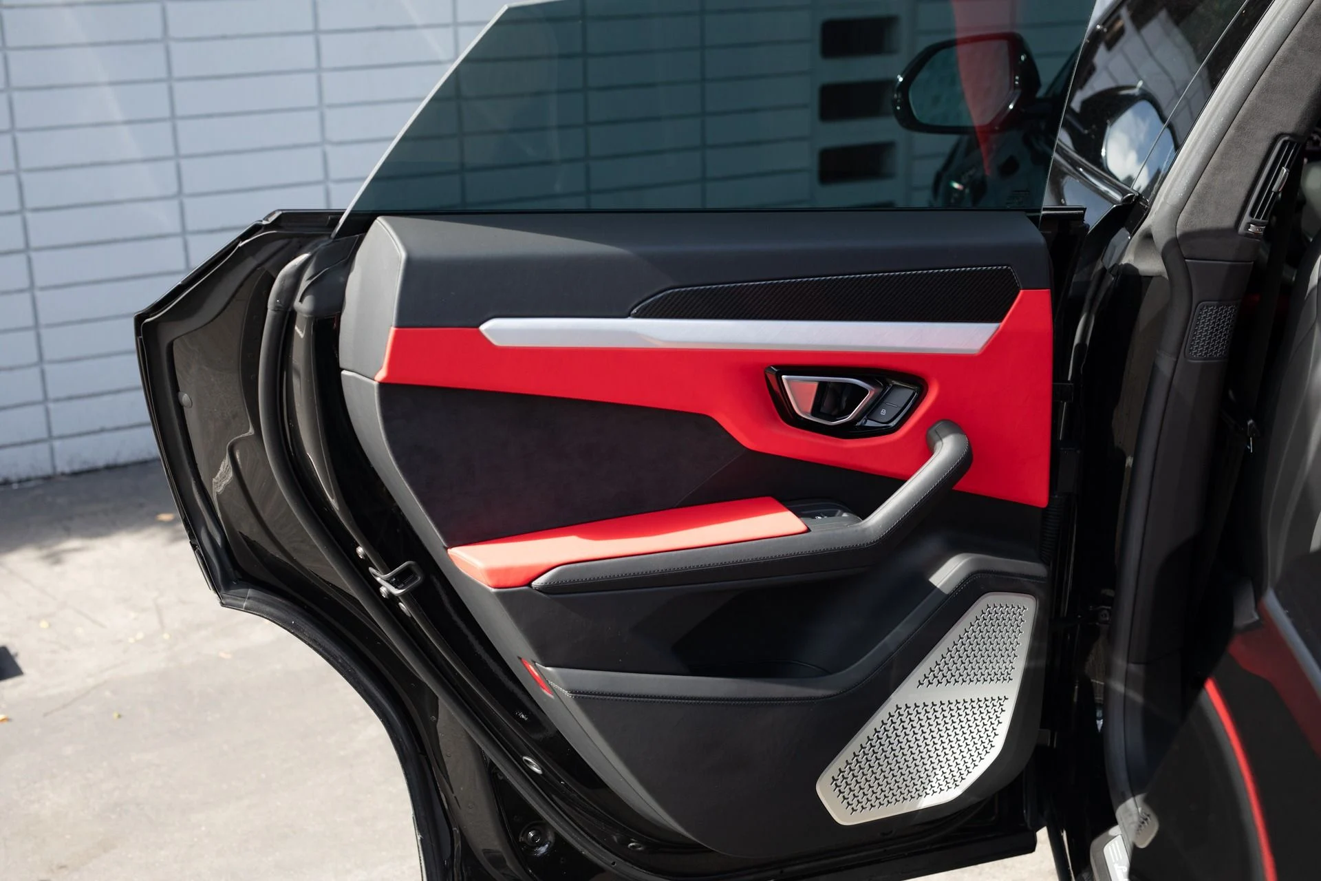 mph040_1960013158_Used_2020_Lamborghini_Urus_1739815994_63196d4838