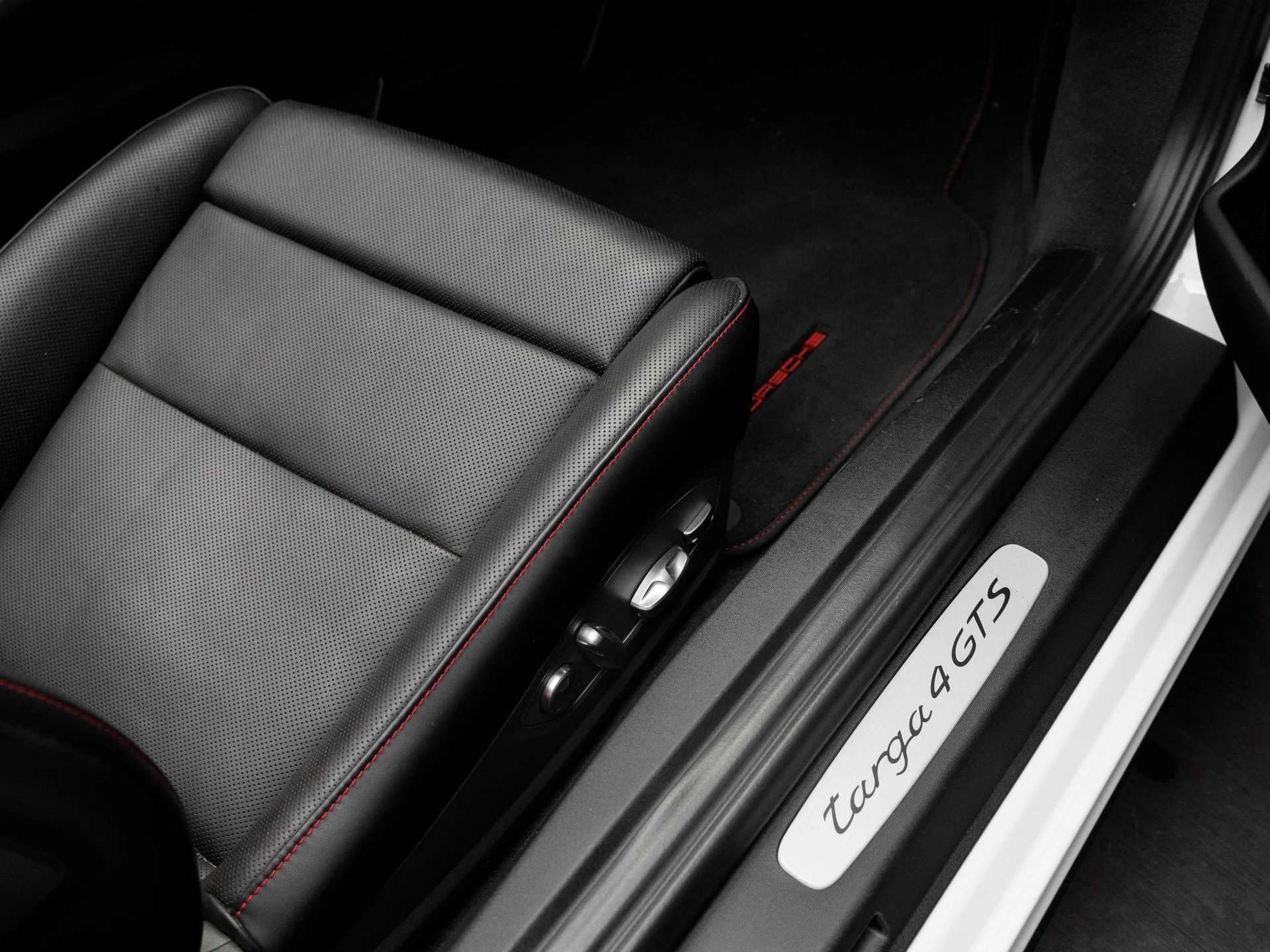 mph040_1968866879_41_cf0367caa7