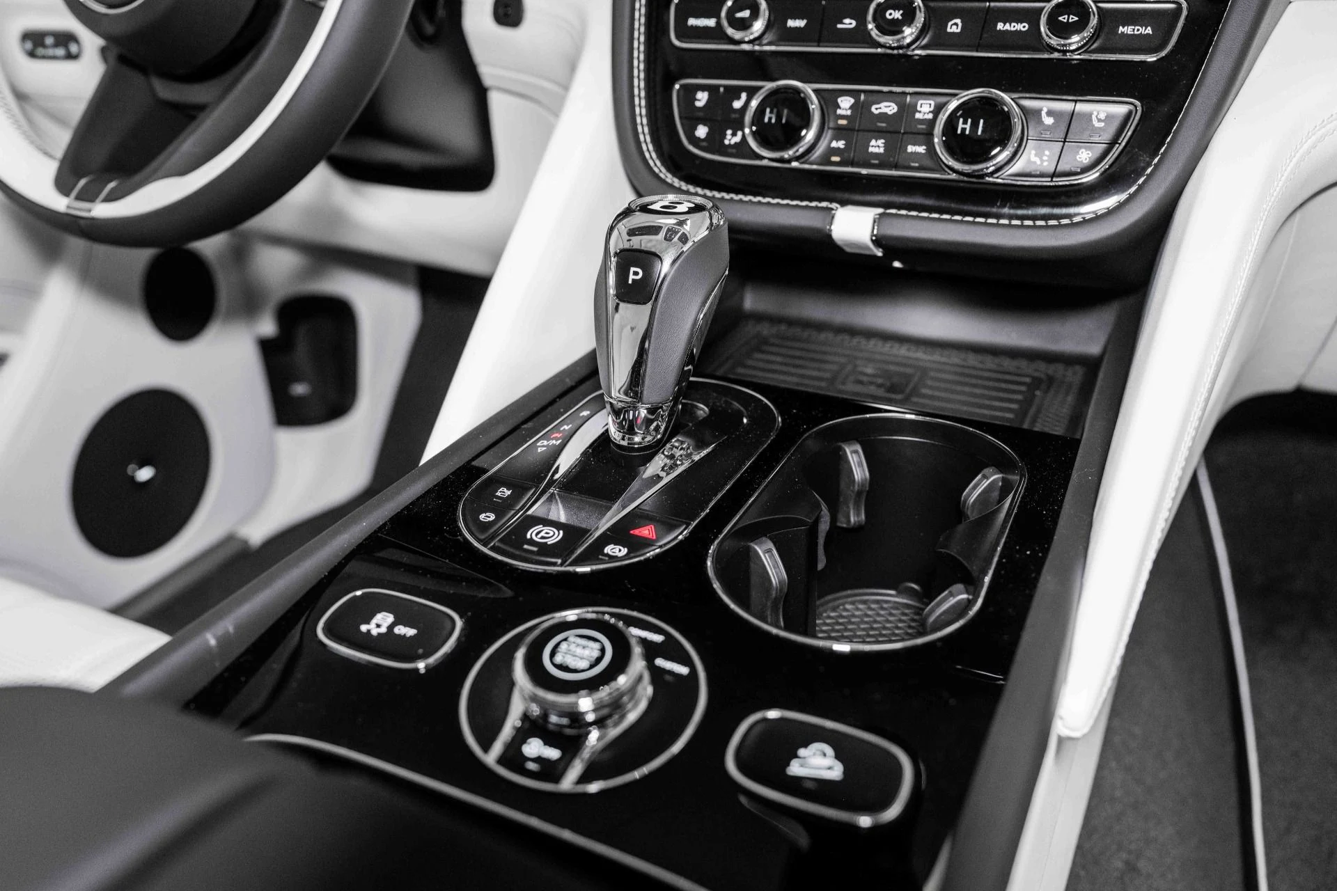 mph040_1996208962_Used_2024_Bentley_Bentayga_S_V8_1721581945_3b0cea3099