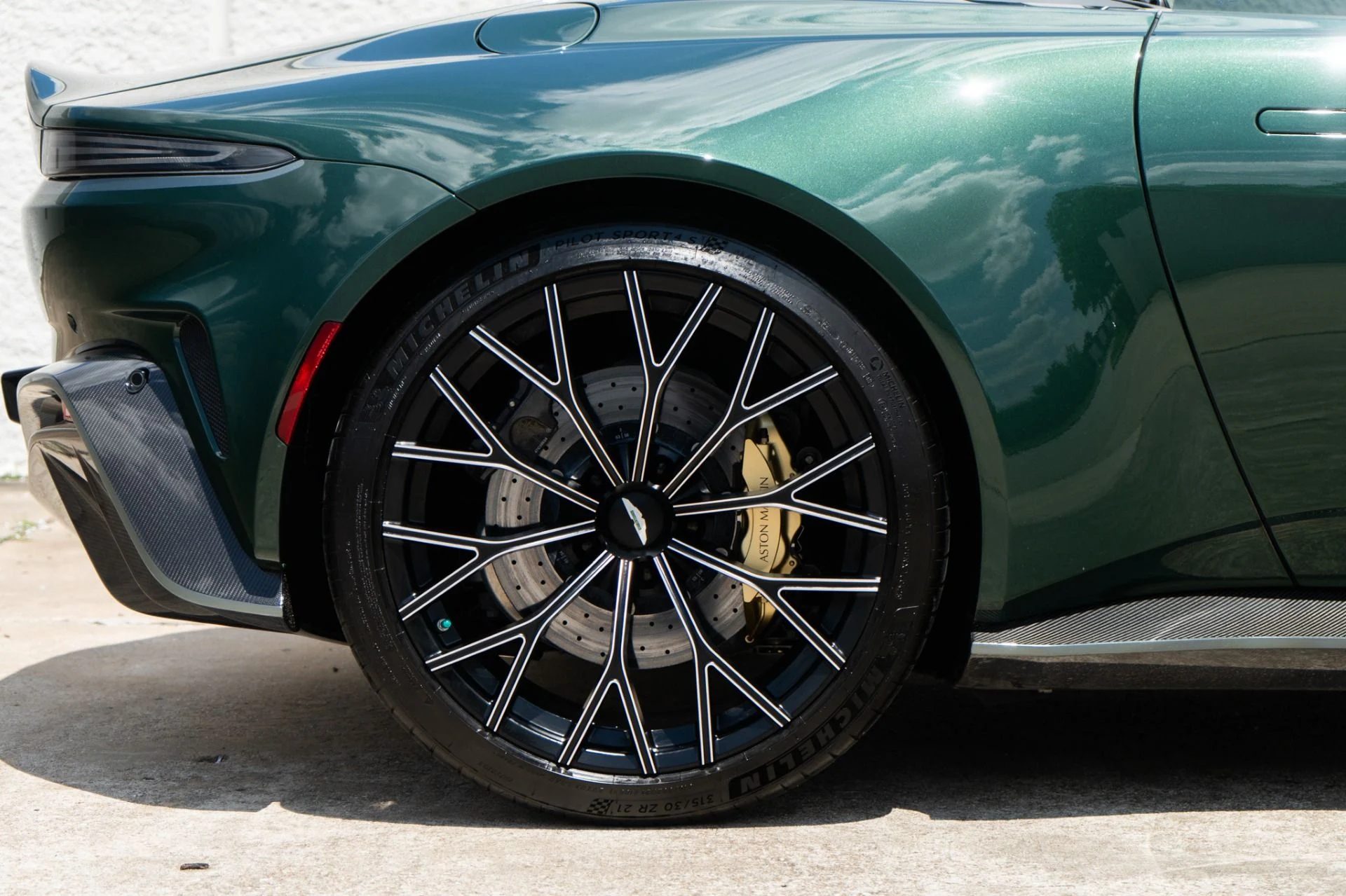 mph040_2002551885_Used_2023_Aston_Martin_Vantage_V12_1778619446_a23930771e