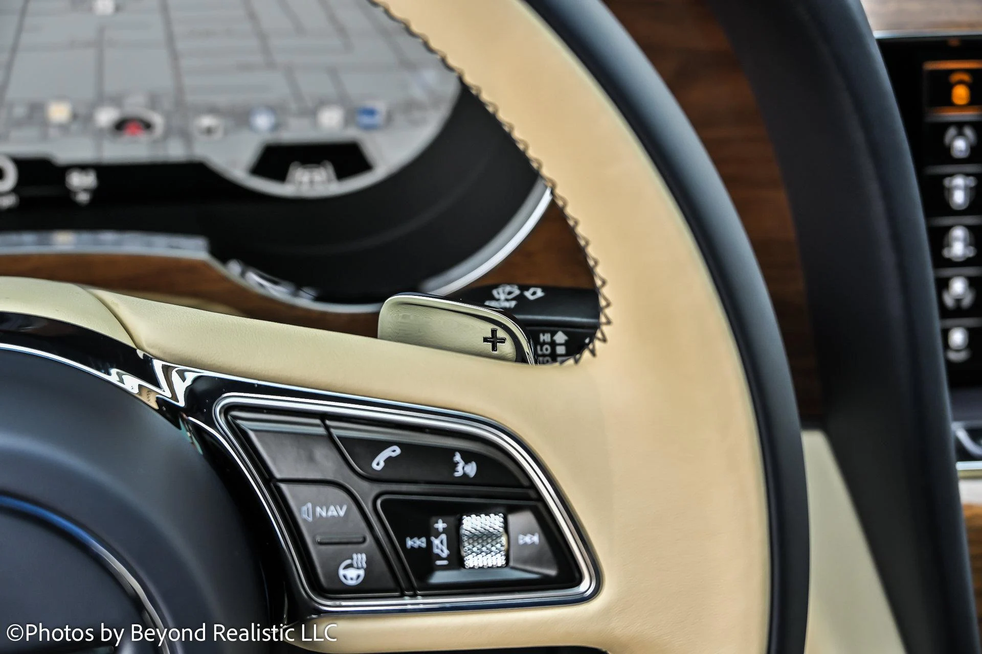 mph040_2004110726_Used_2023_Bentley_Bentayga_EWB_1769853188_e7c6d94e13