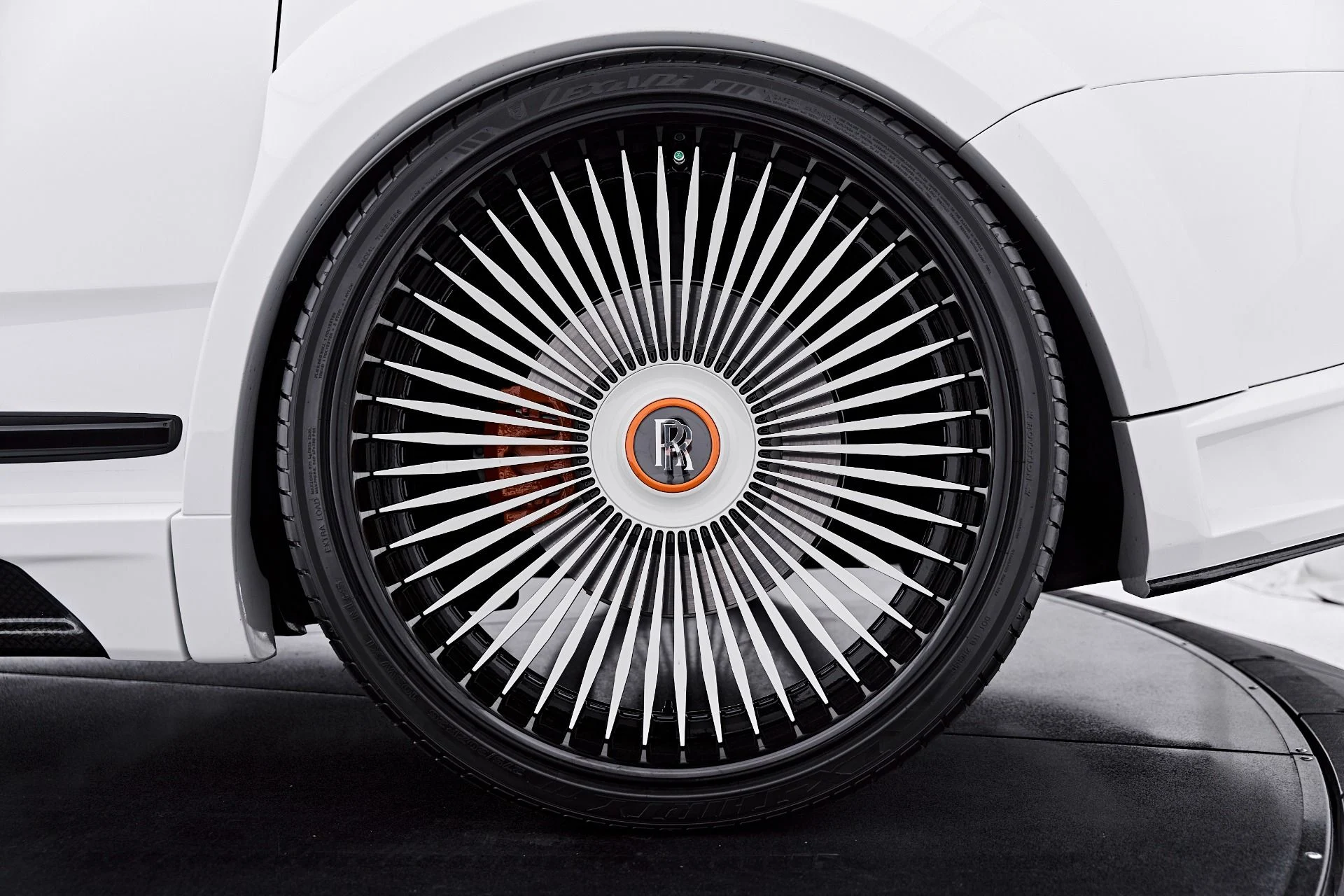 mph040_2022067772_Used_2026_Rolls_Royce_Cullinan_Base_1785200823_2090a3ffec