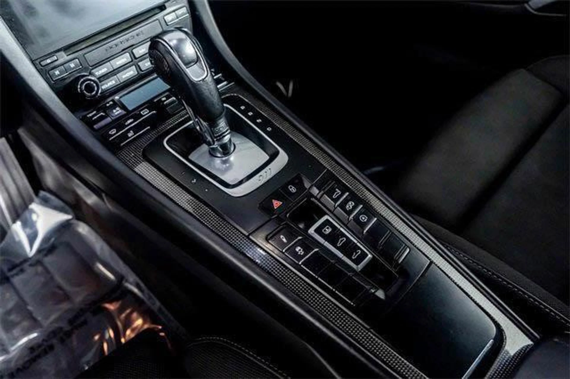 mph040_2022731815_UX_6_Hr48_2_Vttj6v_FE_4_EL_Vd_V66_LI_777776e82d