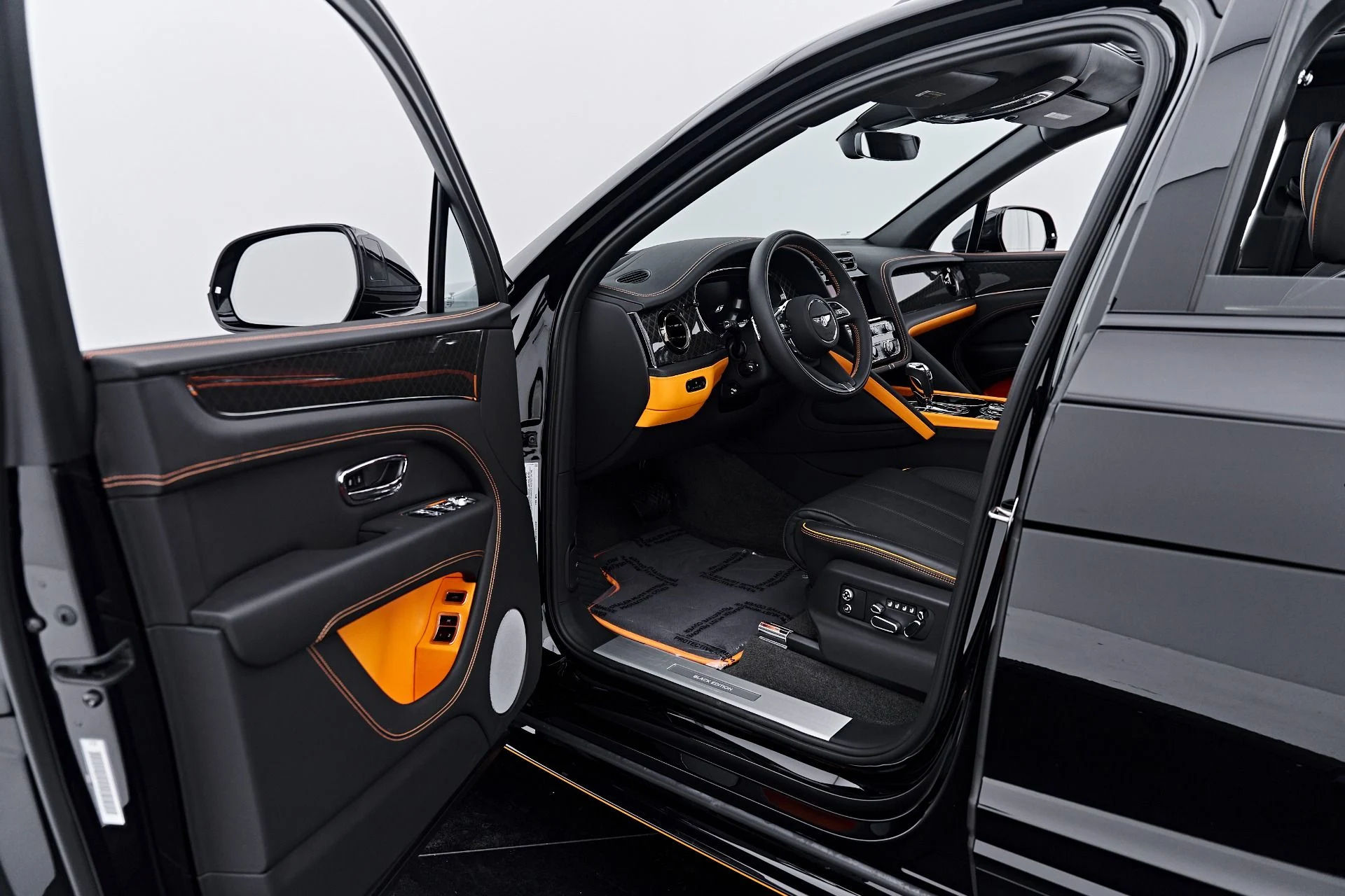 mph040_2030305486_Used_2025_Bentley_Bentayga_S_Black_Edition_1790644367_c1f85f0ec6
