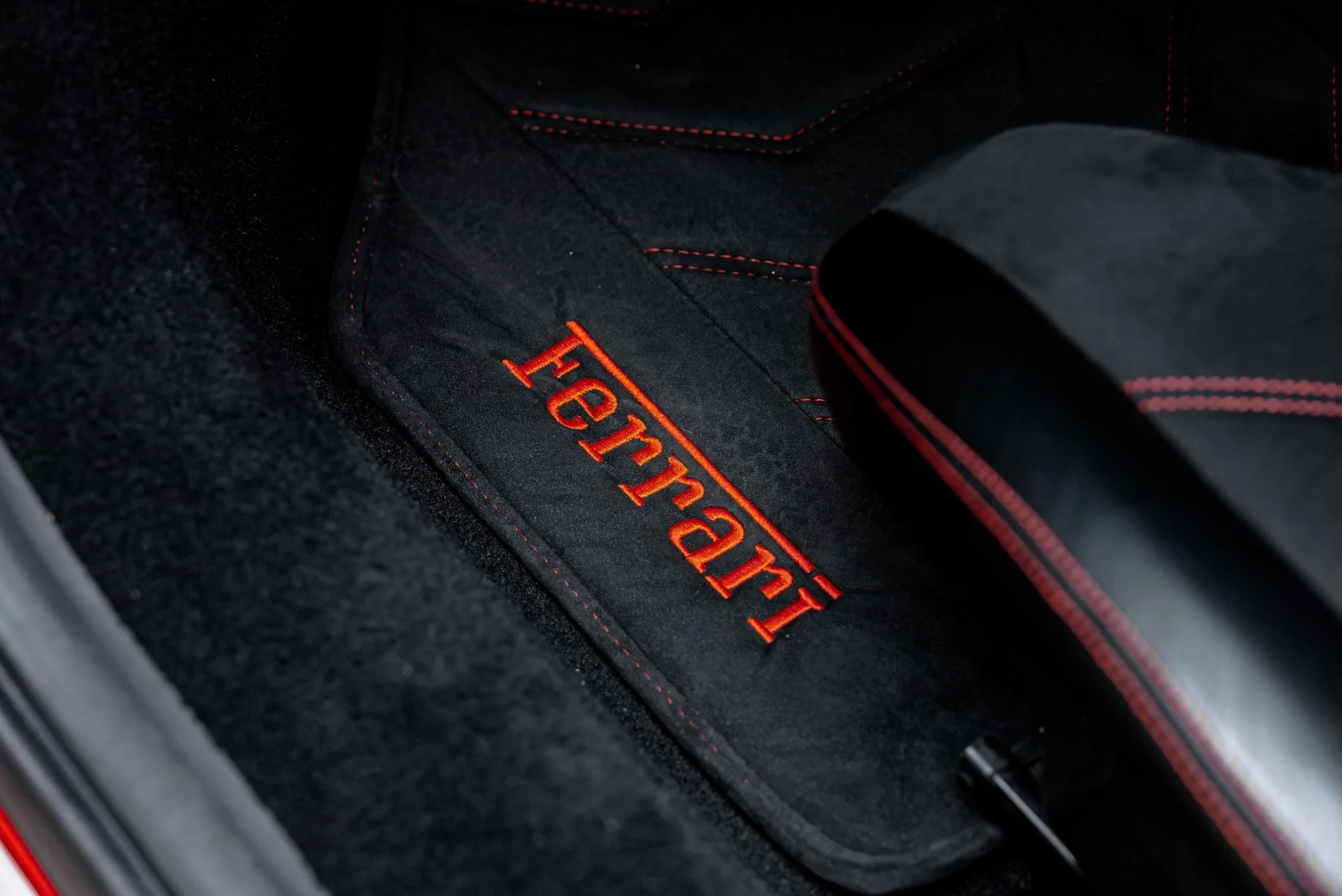 mph040_2030972390_Used_2018_Ferrari_488_GTB_1784764967_4b1756301e