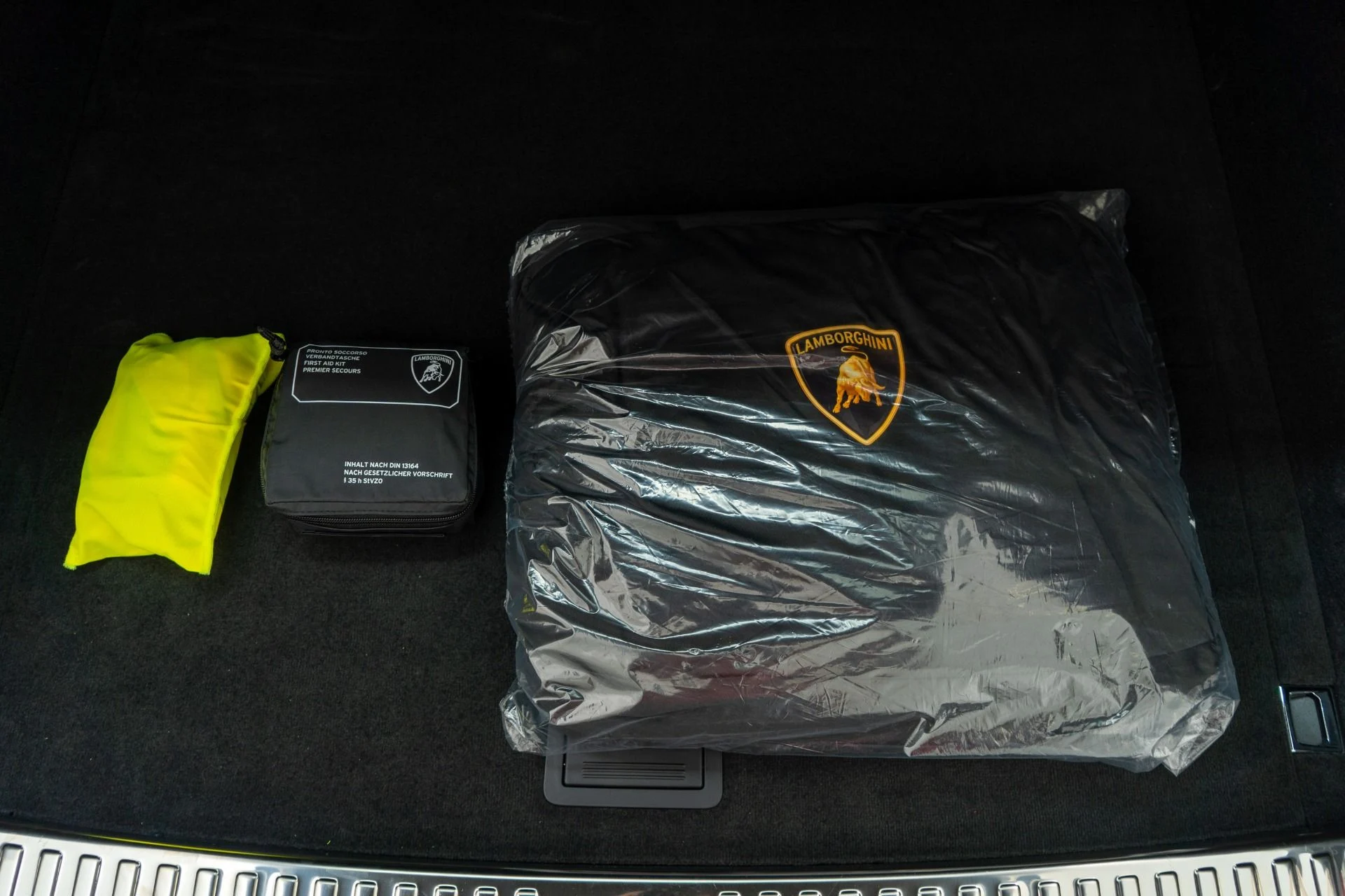 mph040_2037979985_Used_2024_Lamborghini_Urus_Performante_657_Hp_ADAS_package_Carbon_Fiber_Trim_1768936745_a56609138f