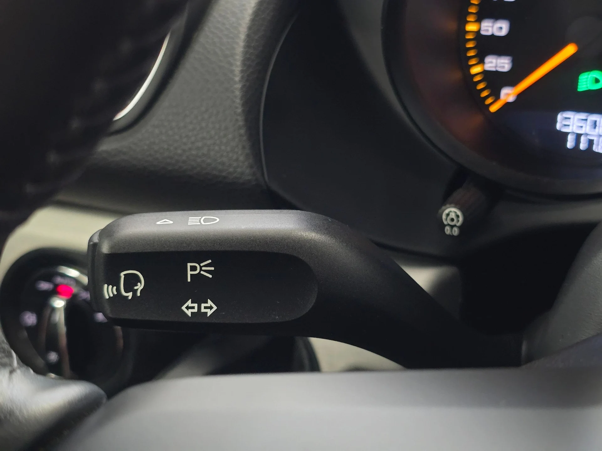 mph040_2040946236_5f90ed2992db602124548306c881df6ex_cc3ed1c38e