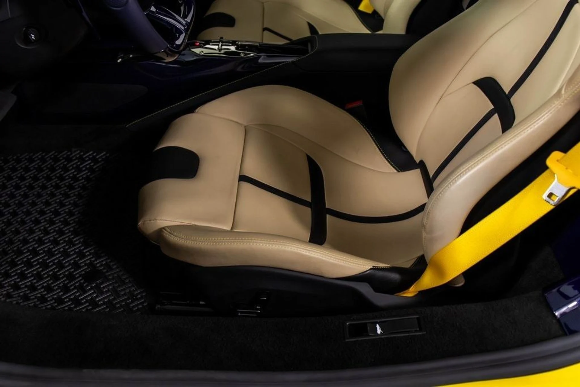 mph040_2049079179_2028b0ce09ec94e435675006b1ec8d6bx_9638251f7e