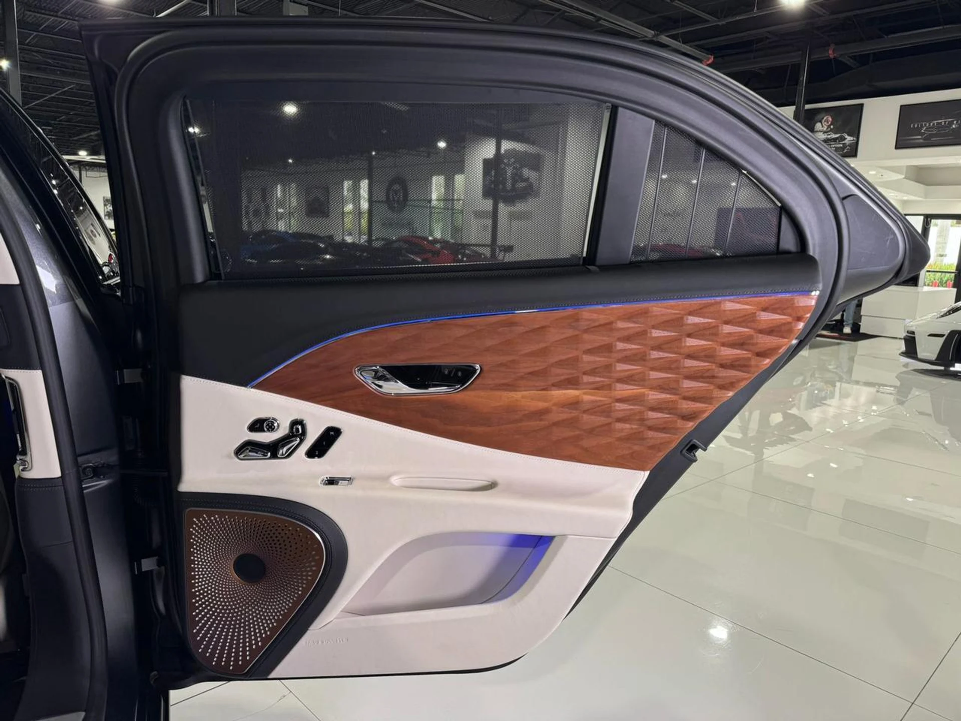 mph040_2052385930_7e8a03f65a80508b9c9d03914189dbd4_bc7d37ffbc