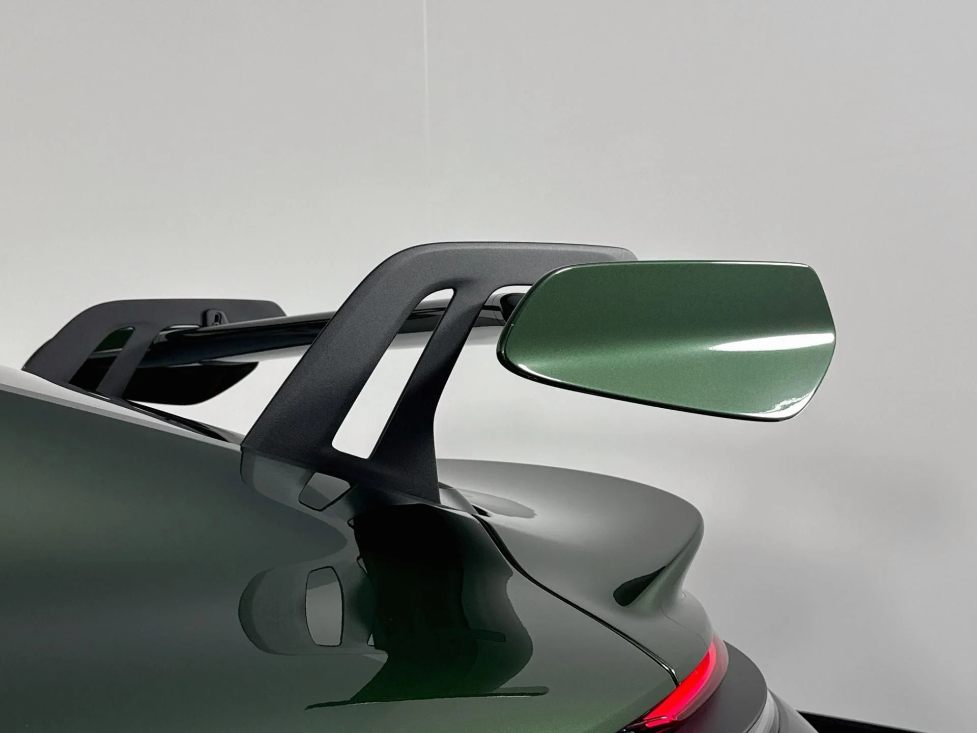 mph040_2057211743_Used_2026_Porsche_911_GT_3_1786473055_f54b98d372