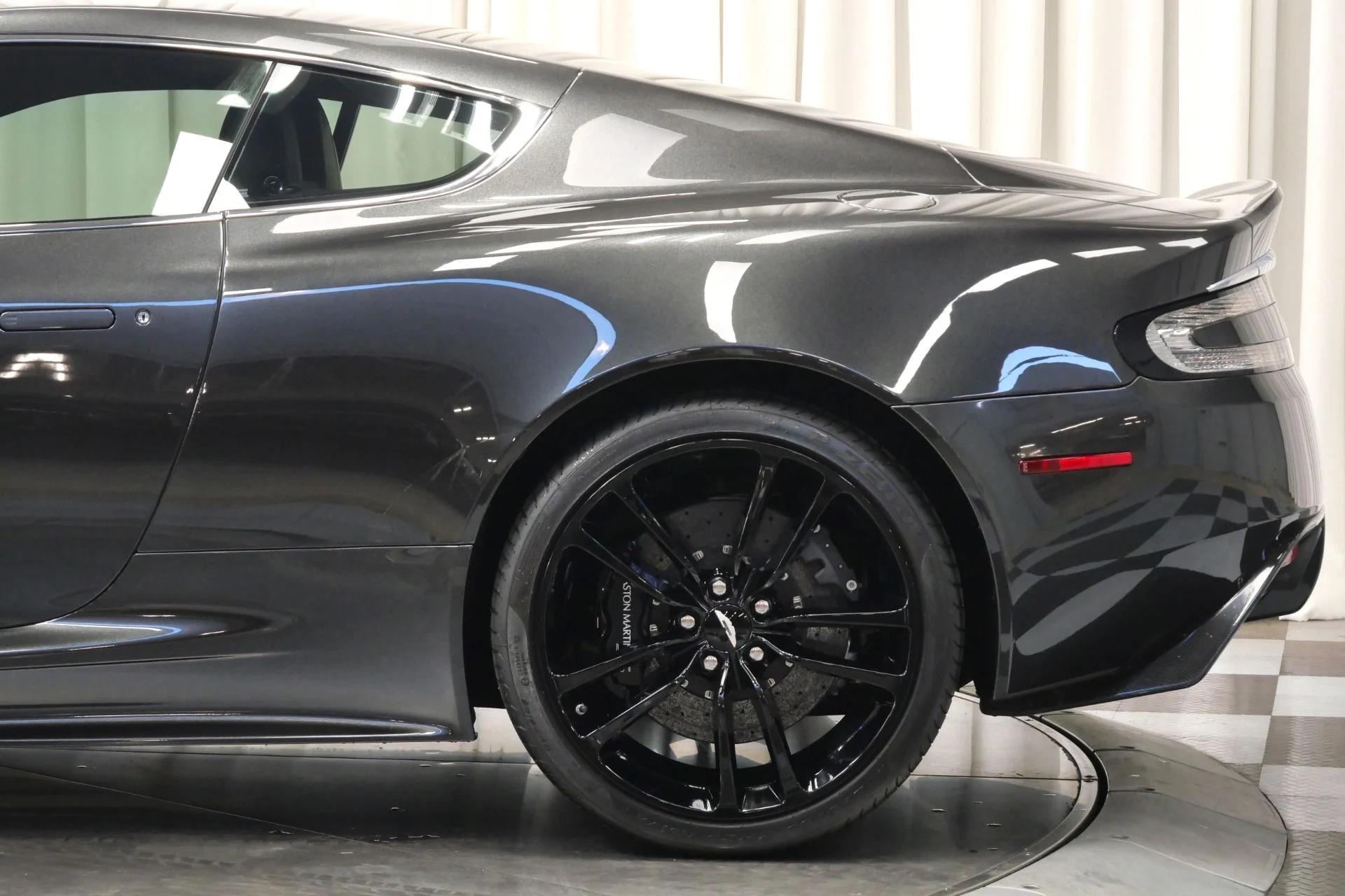 mph040_2068128080_Used_2012_Aston_Martin_DBS_Carbon_Edition_1761154594_7a26a6b297