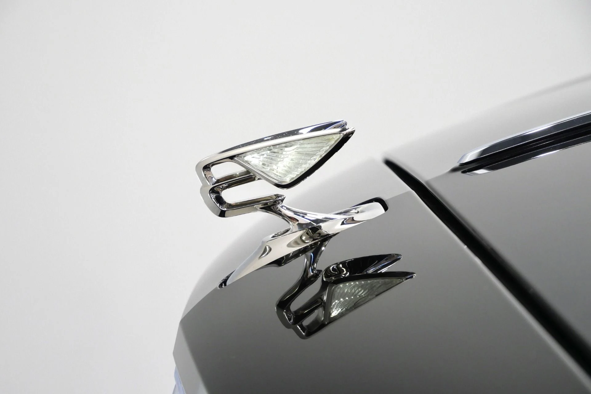 mph040_207368788_Used_2023_Bentley_Flying_Spur_Hybrid_Touring_Specification_Contrast_Stitching_Piping_Bang_and_Olufsen_1769812693_7ad91fafcd