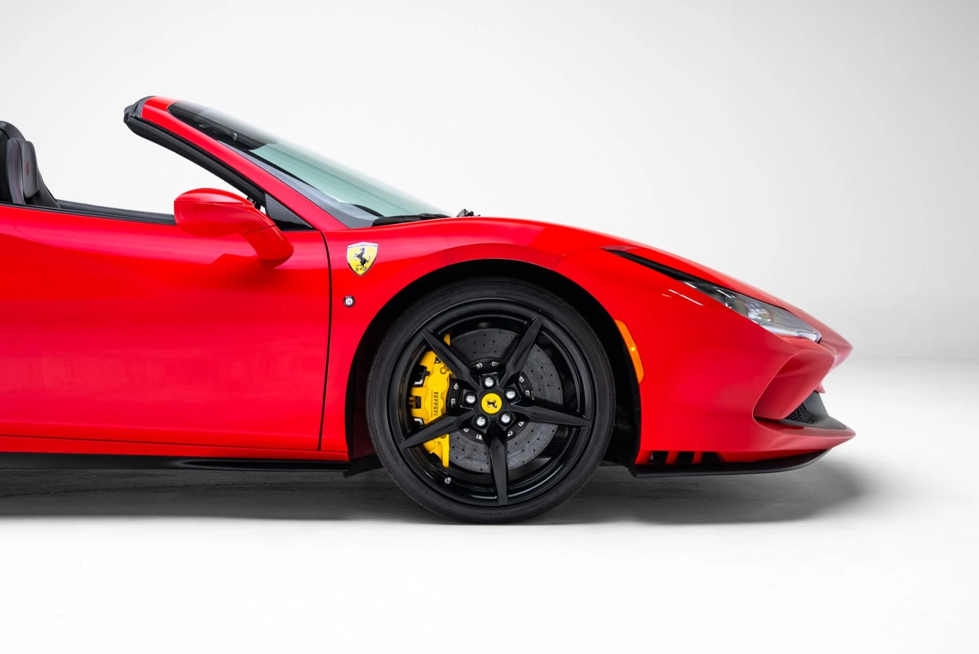 mph040_2079407396_Used_2022_Ferrari_F8_Spider_1772060446_875169cd96