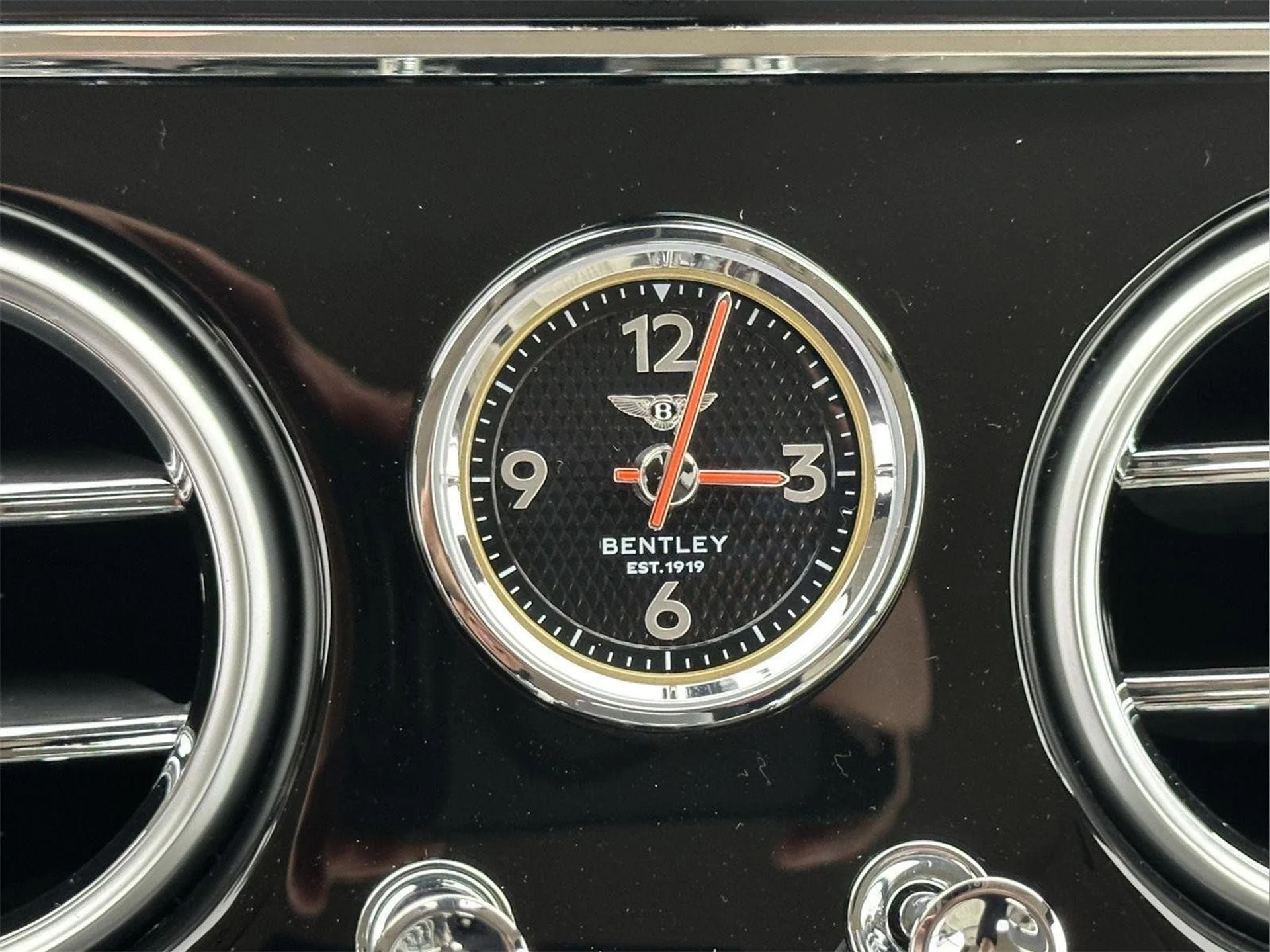 mph040_2081498274_ace7f89b03661f1f97c4bf41af8fb955_ac04d8866c