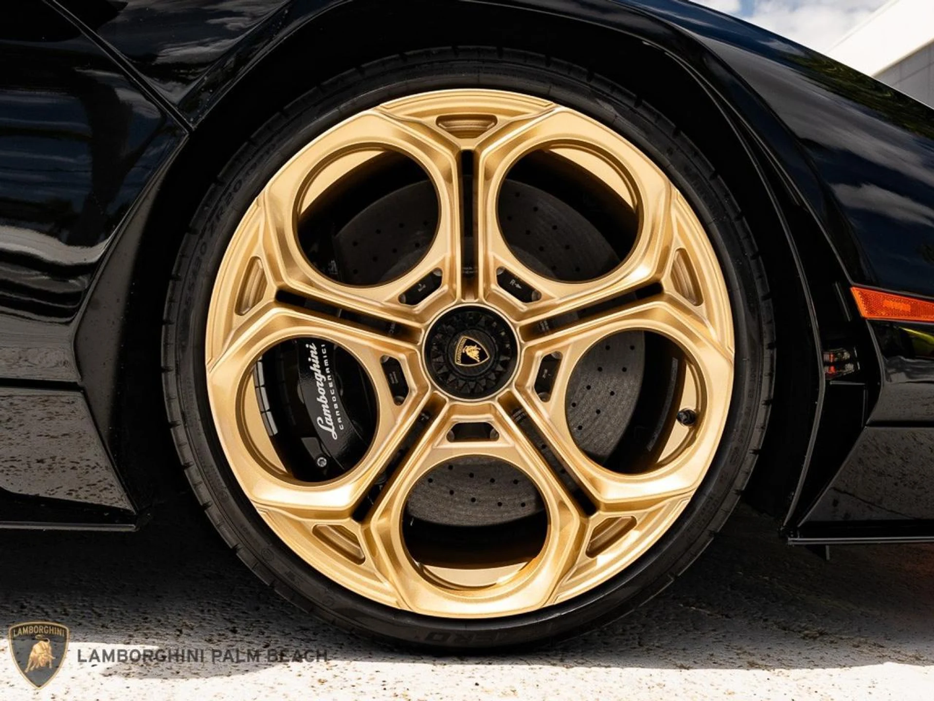 mph040_2084149354_09adaebd65315128bef691a76ff64cb1_34a3d14bcf