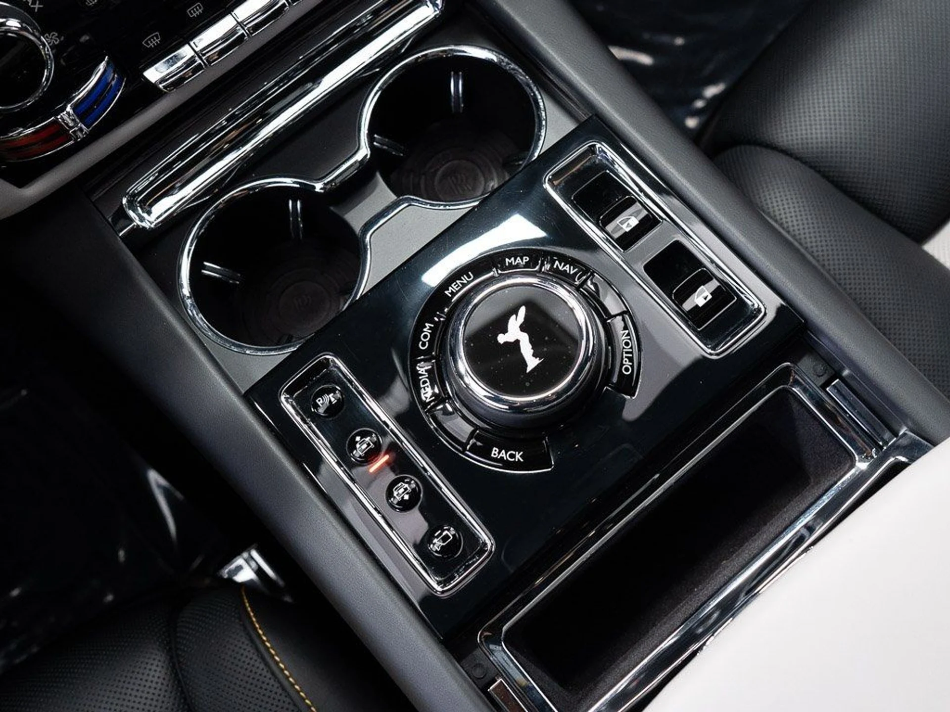 mph040_2084742092_f30cddeb3bd6c7309f945c66a5db21c5_36701fe0d6