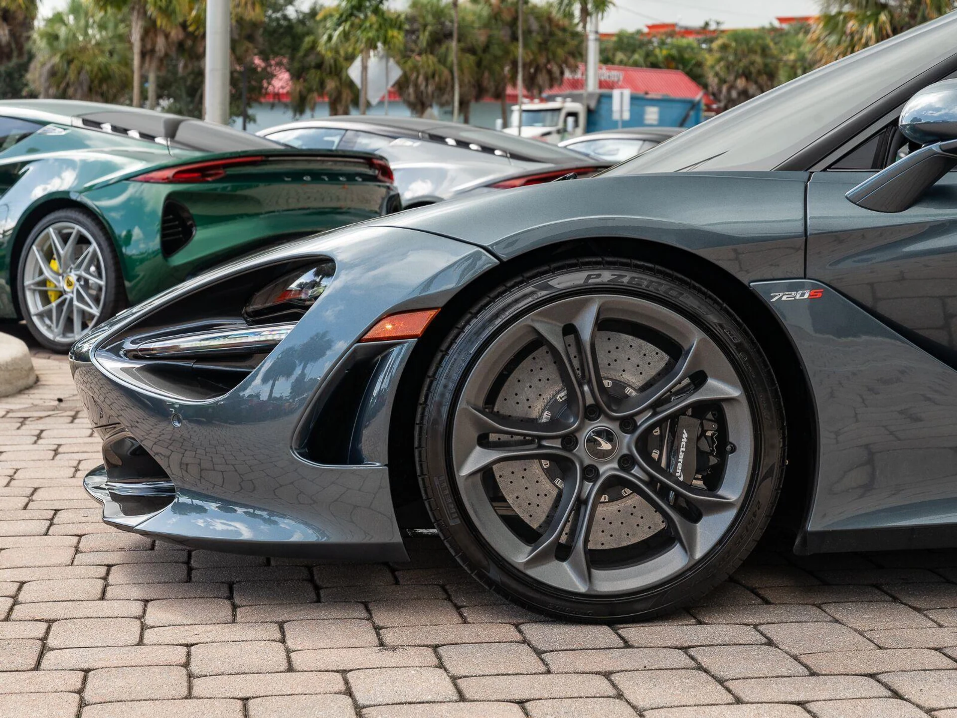 mph040_2098478186_Used_2020_Mc_Laren_720_S_Spider_1787936645_0a49beb2c8