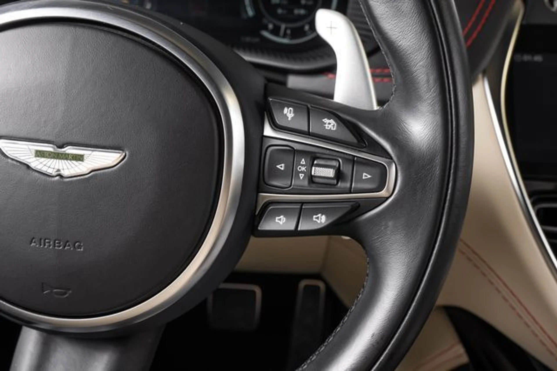 mph040_2099084343_bd4240729ec4a1a34d39cb490902491dx_35ad36d73f