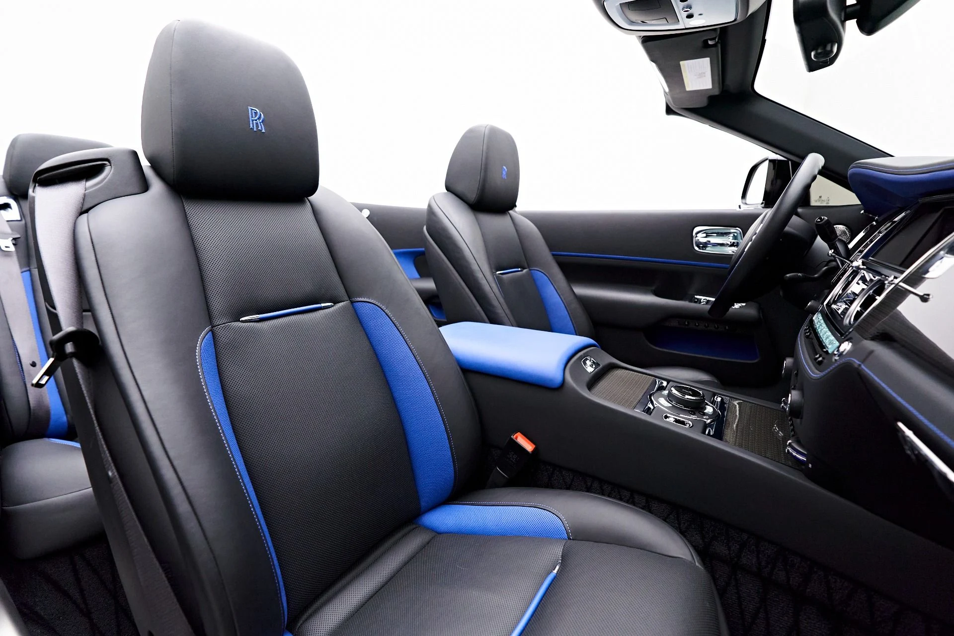 mph040_2100537293_Used_2018_Rolls_Royce_Dawn_Base_1712097649_d158236eae