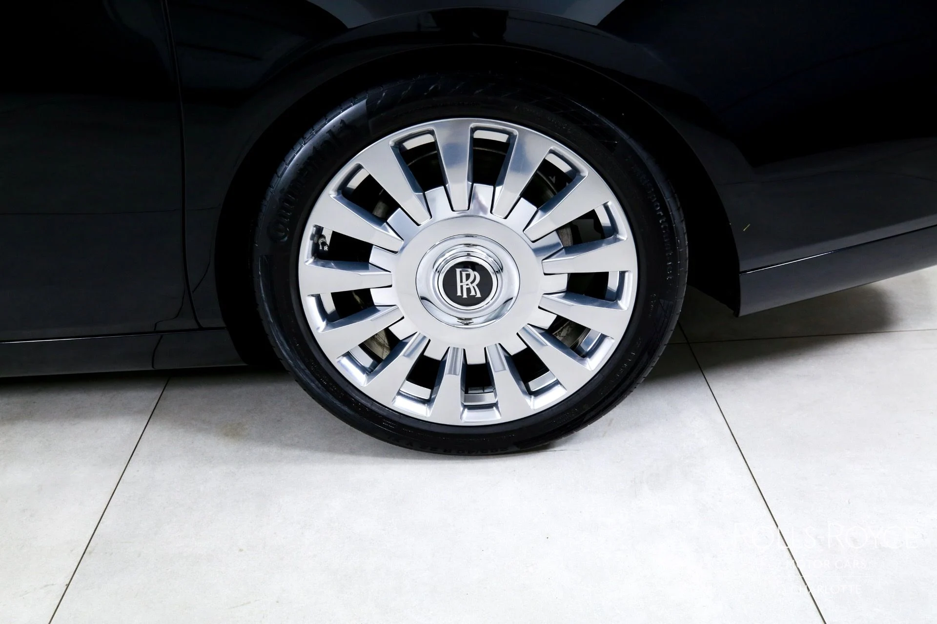 mph040_210717017_Used_2018_Rolls_Royce_Phantom_1754410279_d7b8005907