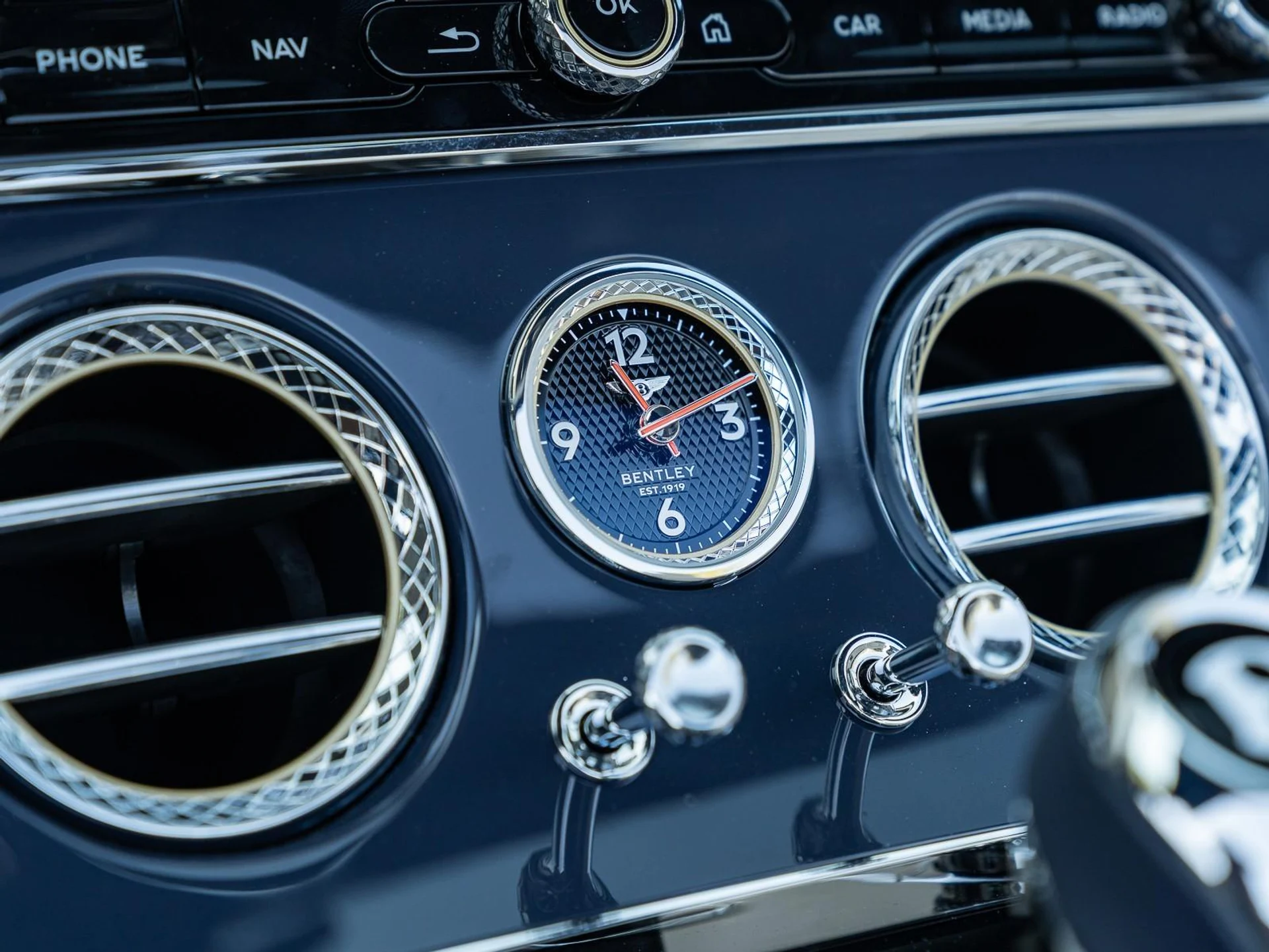 mph040_2110322177_Used_2025_Bentley_Continental_GT_Speed_1766181984_c7ca49ff02